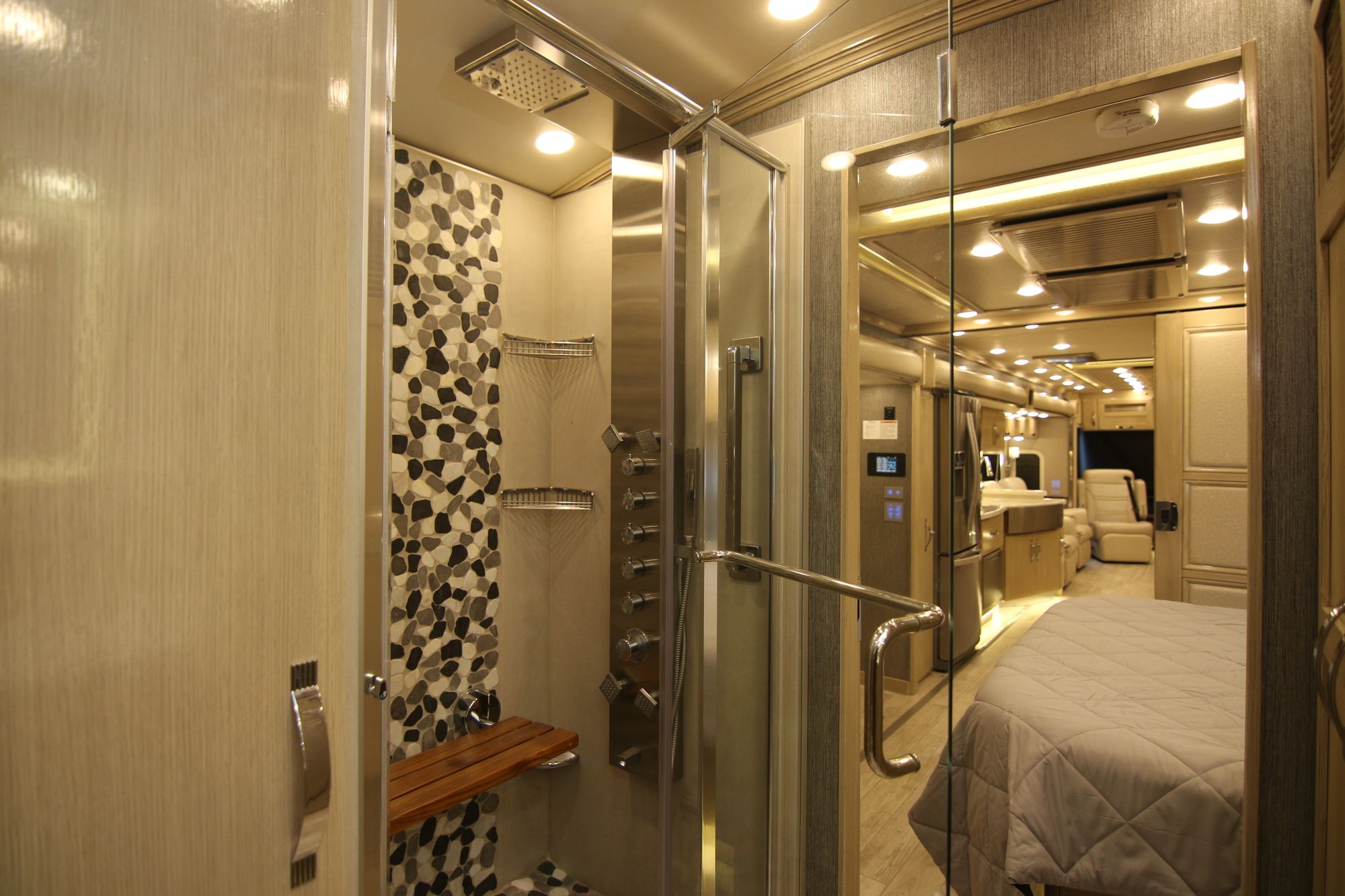 Used 2018 Newmar King Aire 4533 Class A  For Sale