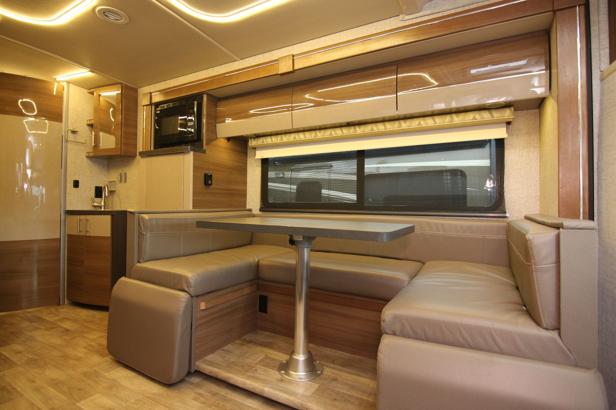 Used 2018 Winnebago View 24J Class C  For Sale