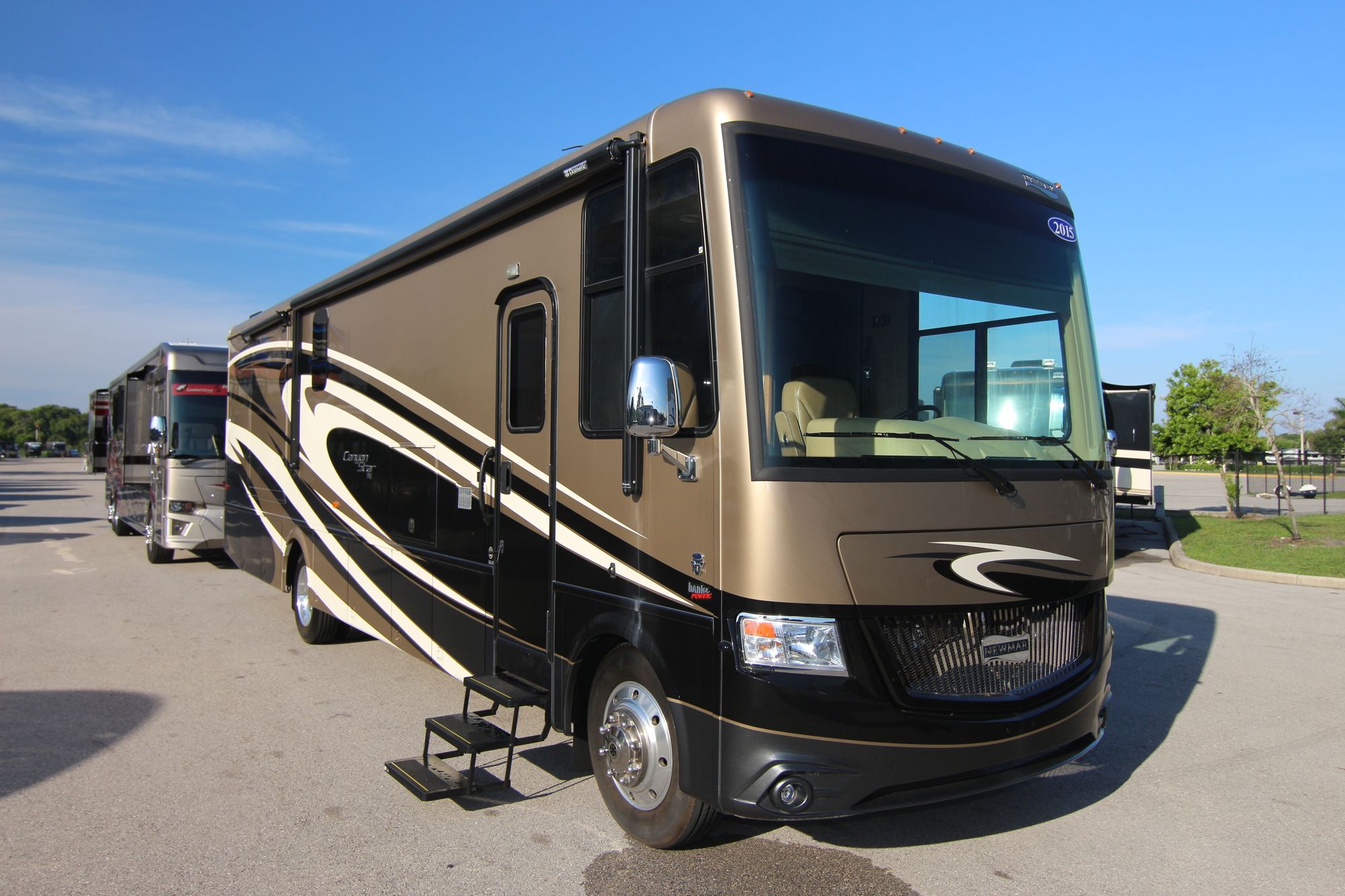 Used 2015 Newmar Canyon Star 3610 Class A  For Sale