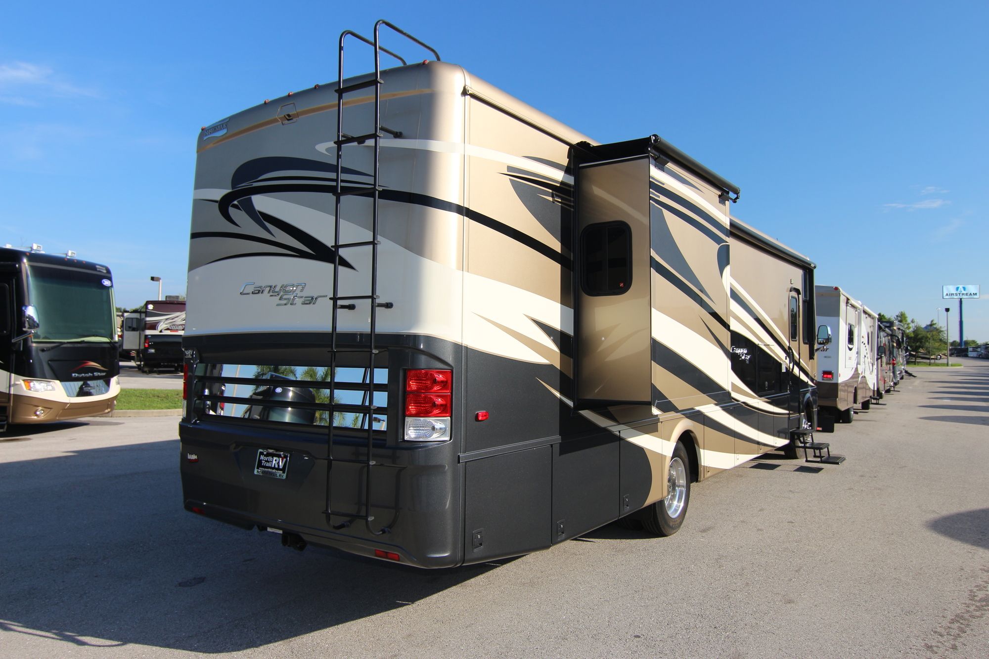 Used 2015 Newmar Canyon Star 3610 Class A  For Sale