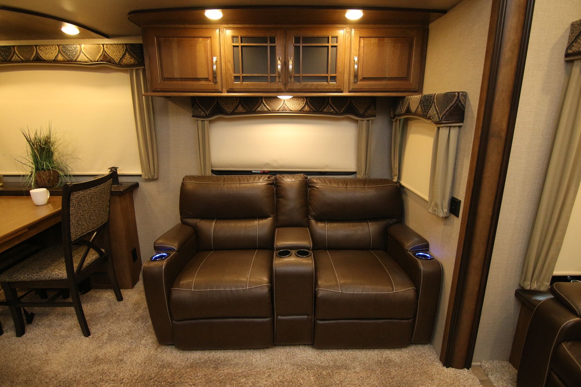 Used 2017 Keystone Montana 3721 RL Fifth Wheel  For Sale