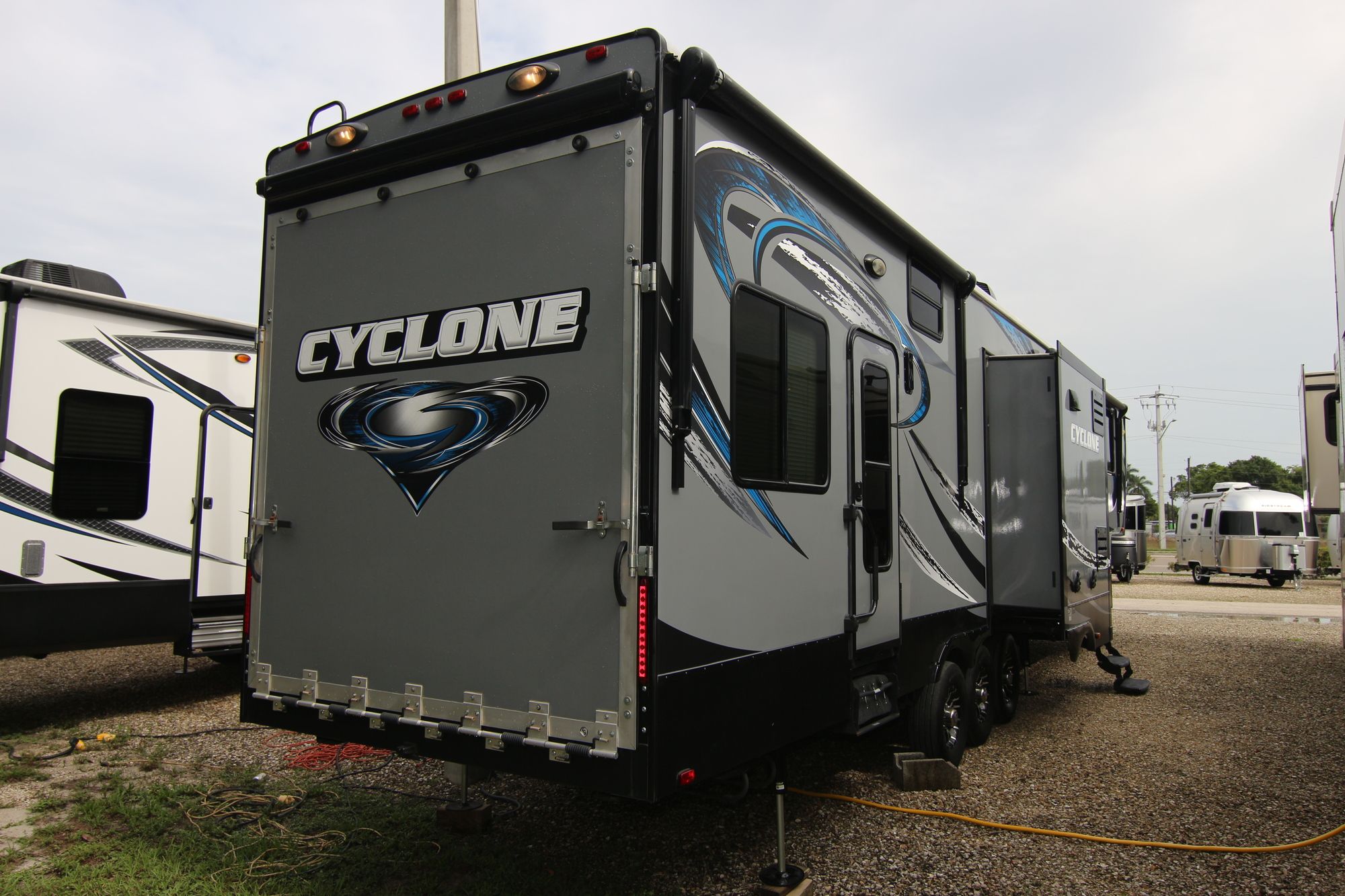 Used 2015 Heartland Rv Cyclone 4100 Fifth Wheel  For Sale