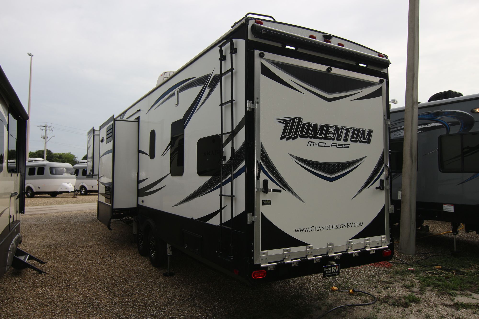 Used 2017 Grand Design Momentum 350M Fifth Wheel  For Sale