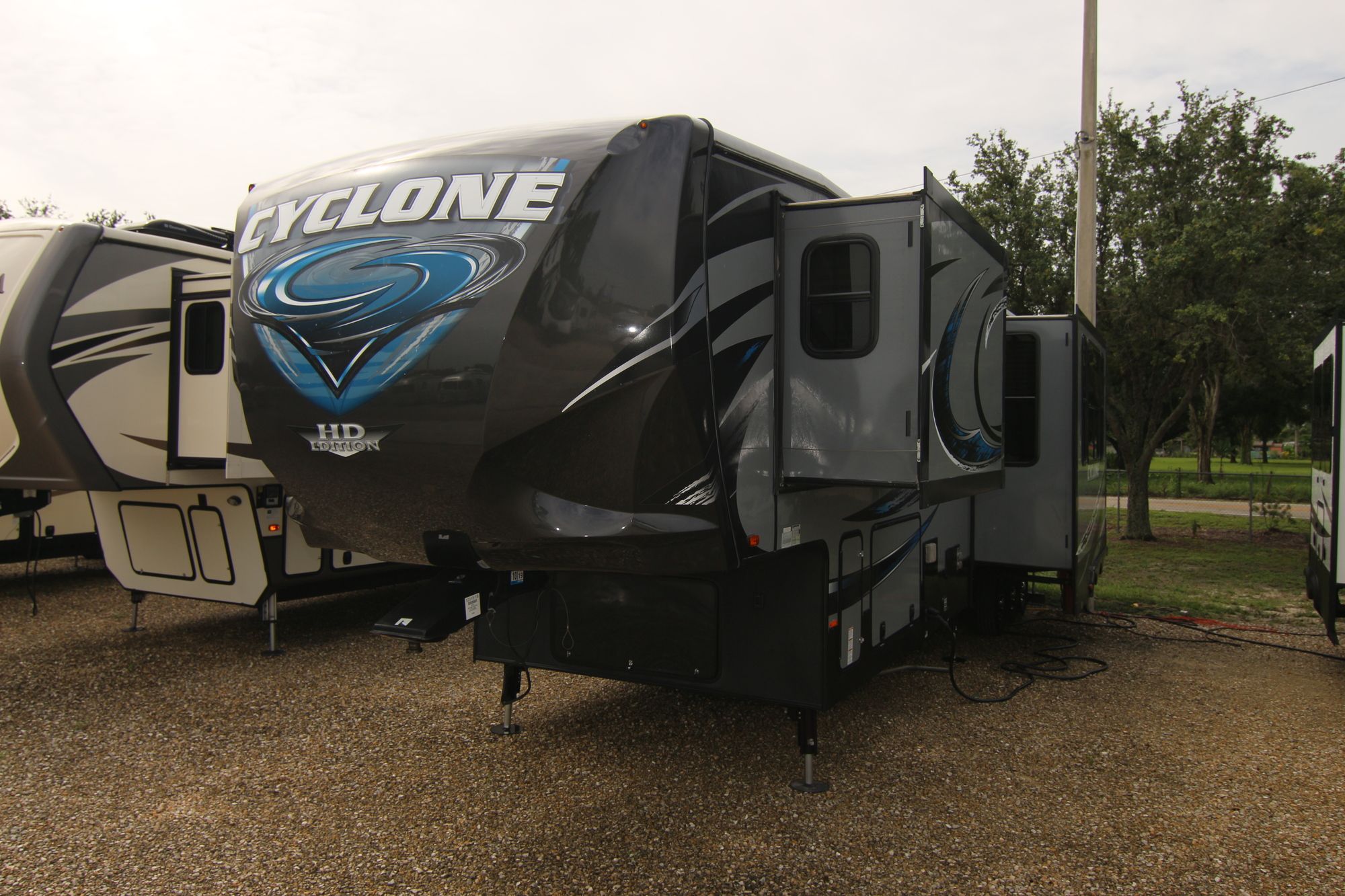 Used 2015 Heartland Rv Cyclone 4100 Fifth Wheel  For Sale