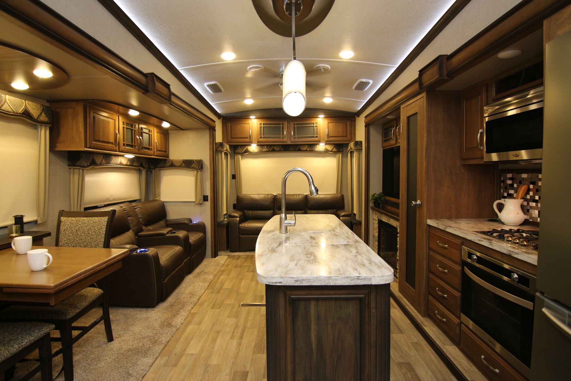 Used 2017 Keystone Montana 3721 RL Fifth Wheel  For Sale