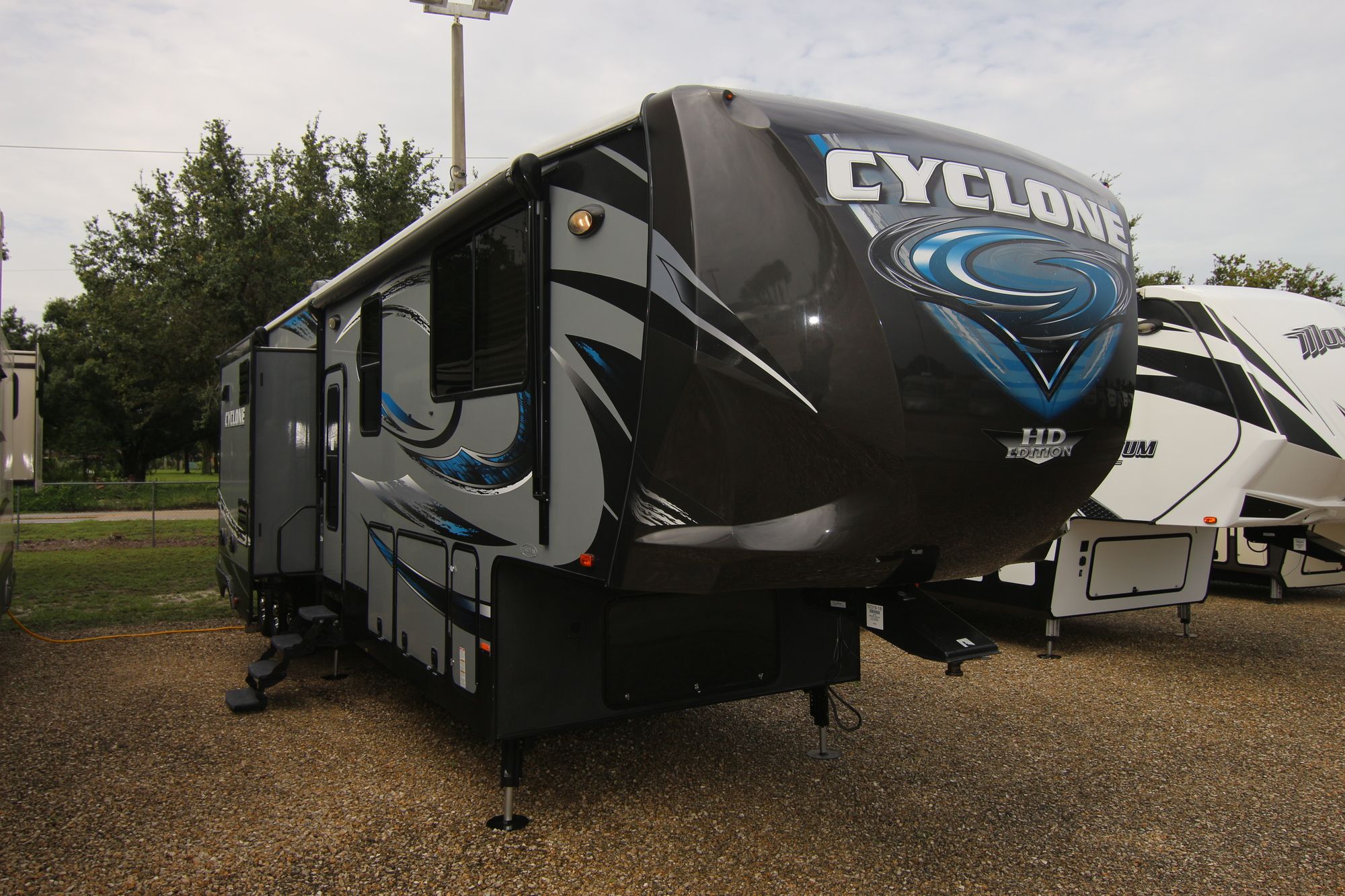 Used 2015 Heartland Rv Cyclone 4100 Fifth Wheel  For Sale