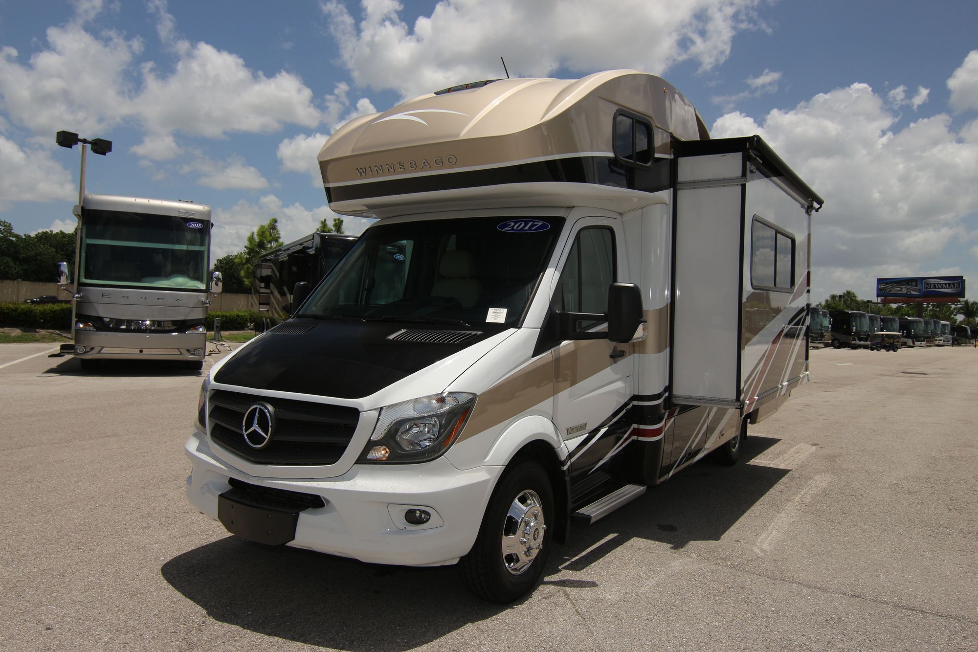 Used 2017 Winnebago View 24J Class C  For Sale