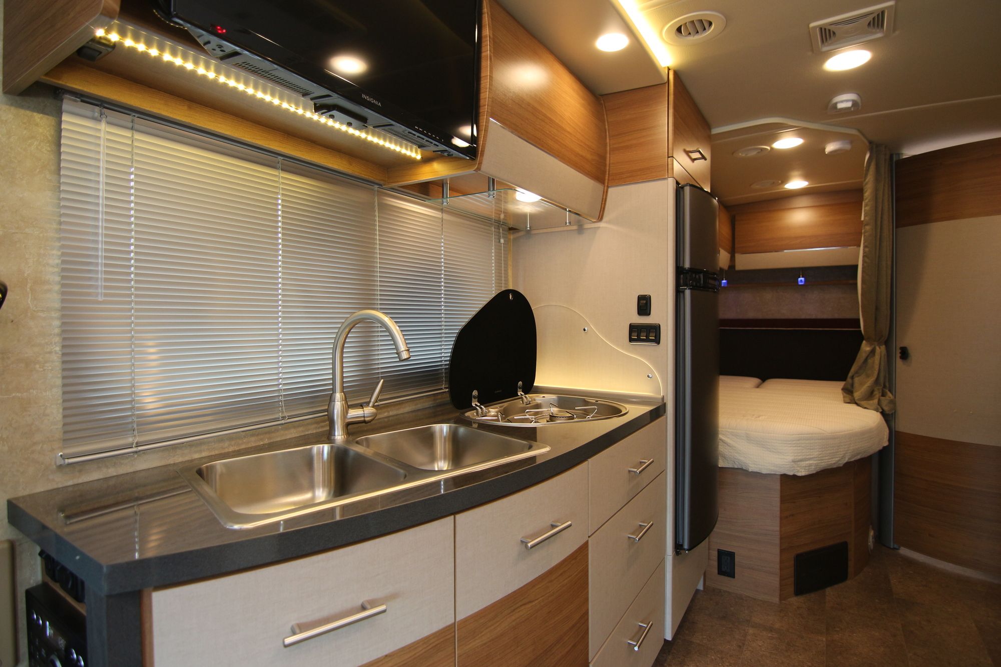 Used 2017 Winnebago View 24J Class C  For Sale