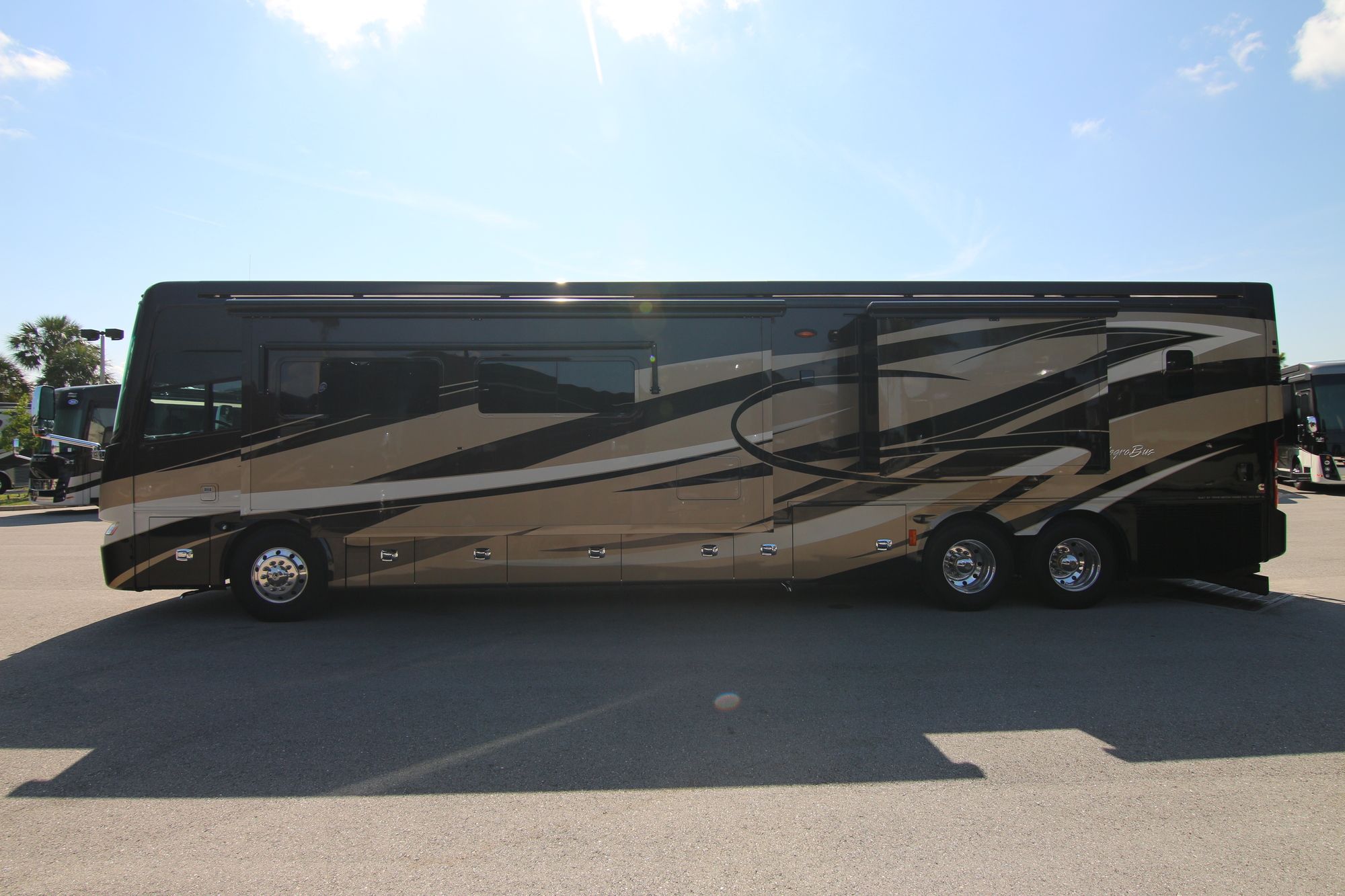 Used 2012 Tiffin Motor Homes Allegro Bus 43QGP Class A  For Sale