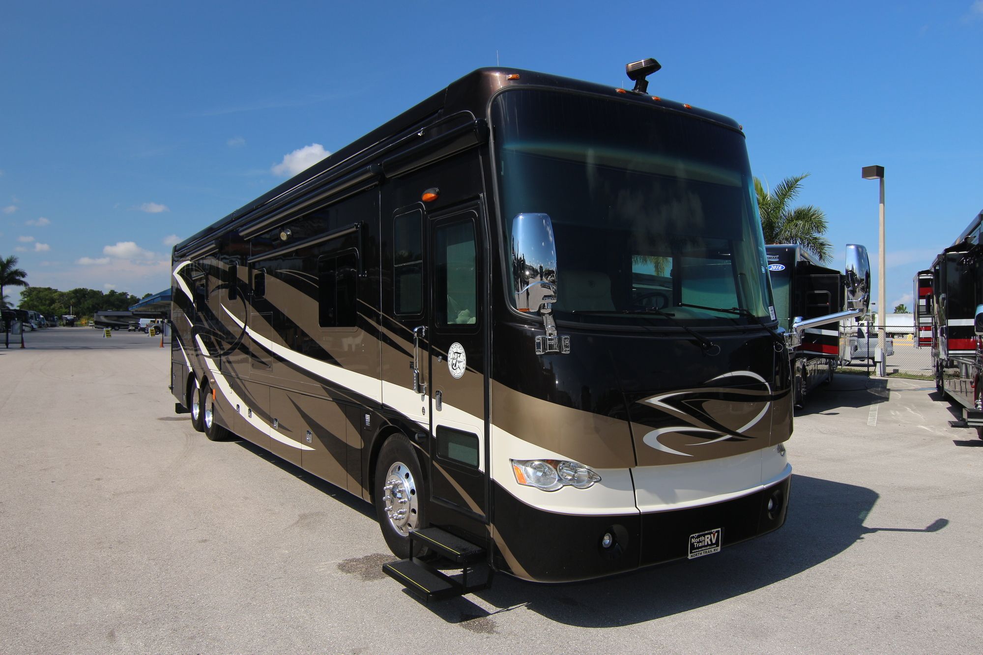 Used 2012 Tiffin Motor Homes Allegro Bus 43QGP Class A  For Sale