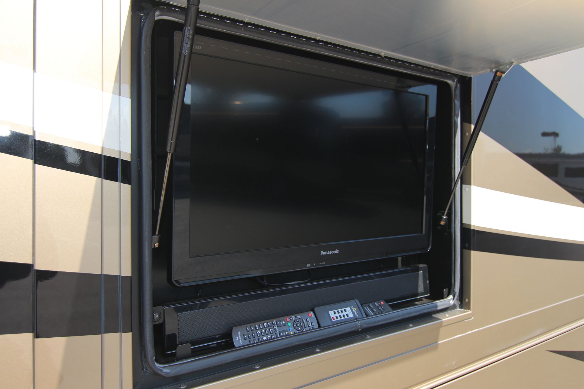 Used 2012 Tiffin Motor Homes Allegro Bus 43QGP Class A  For Sale