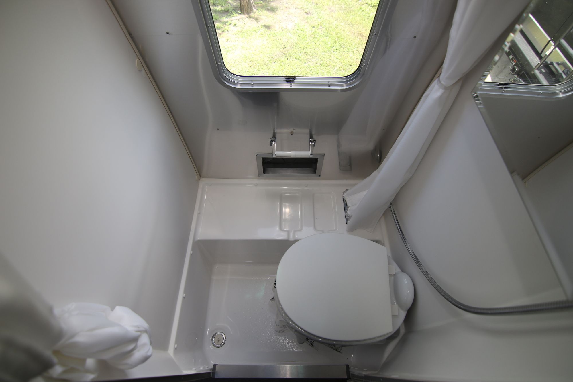 New 2019 Airstream Sport 16RB Travel Trailer  For Sale