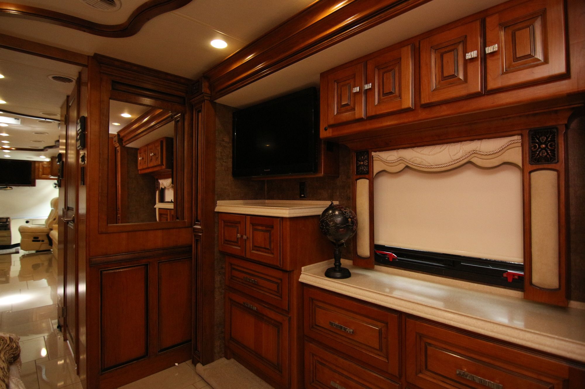 Used 2012 Tiffin Motor Homes Allegro Bus 43QGP Class A  For Sale