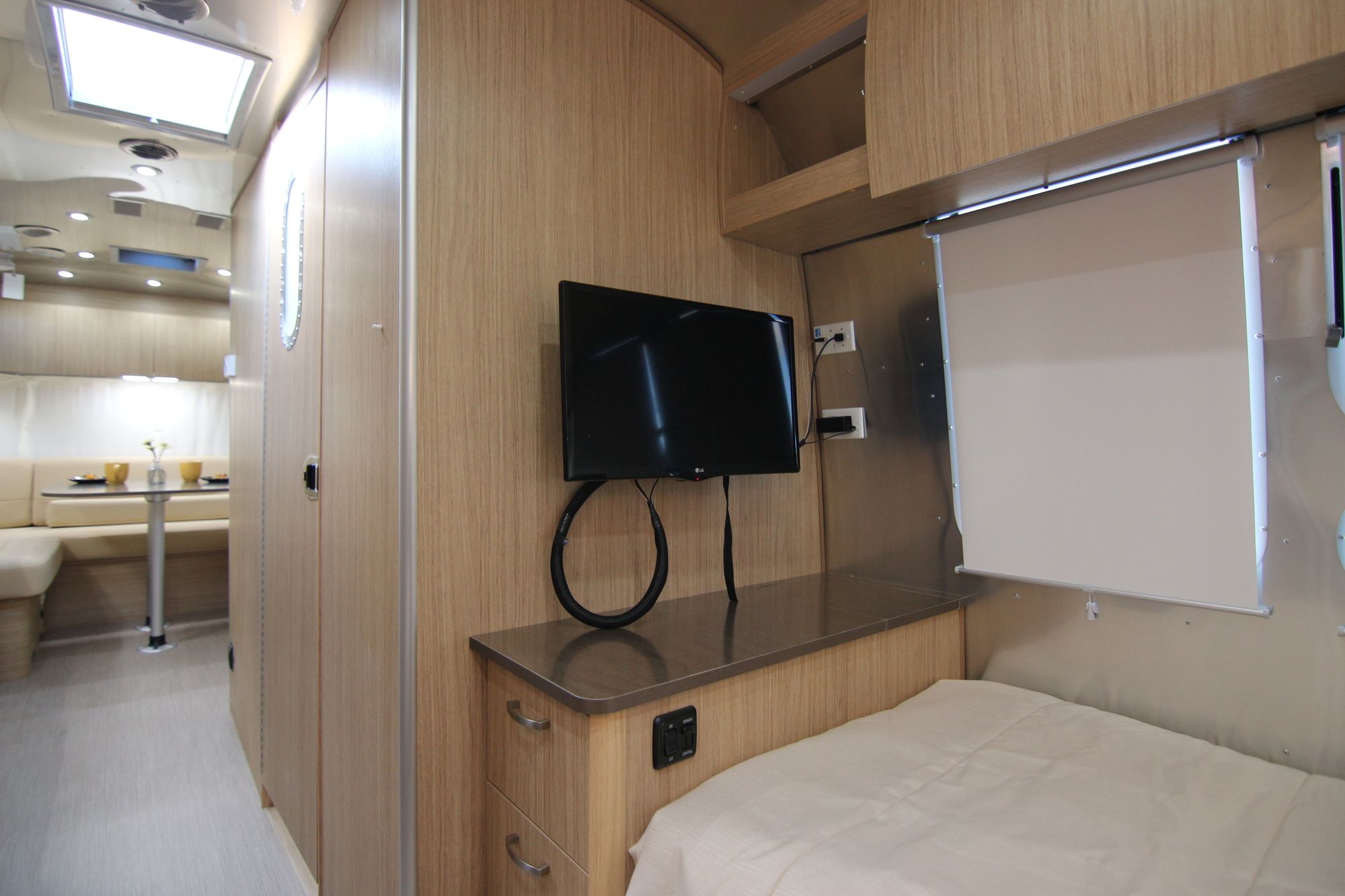 New 2020 Airstream Flying Cloud 26RB Travel Trailer  For Sale