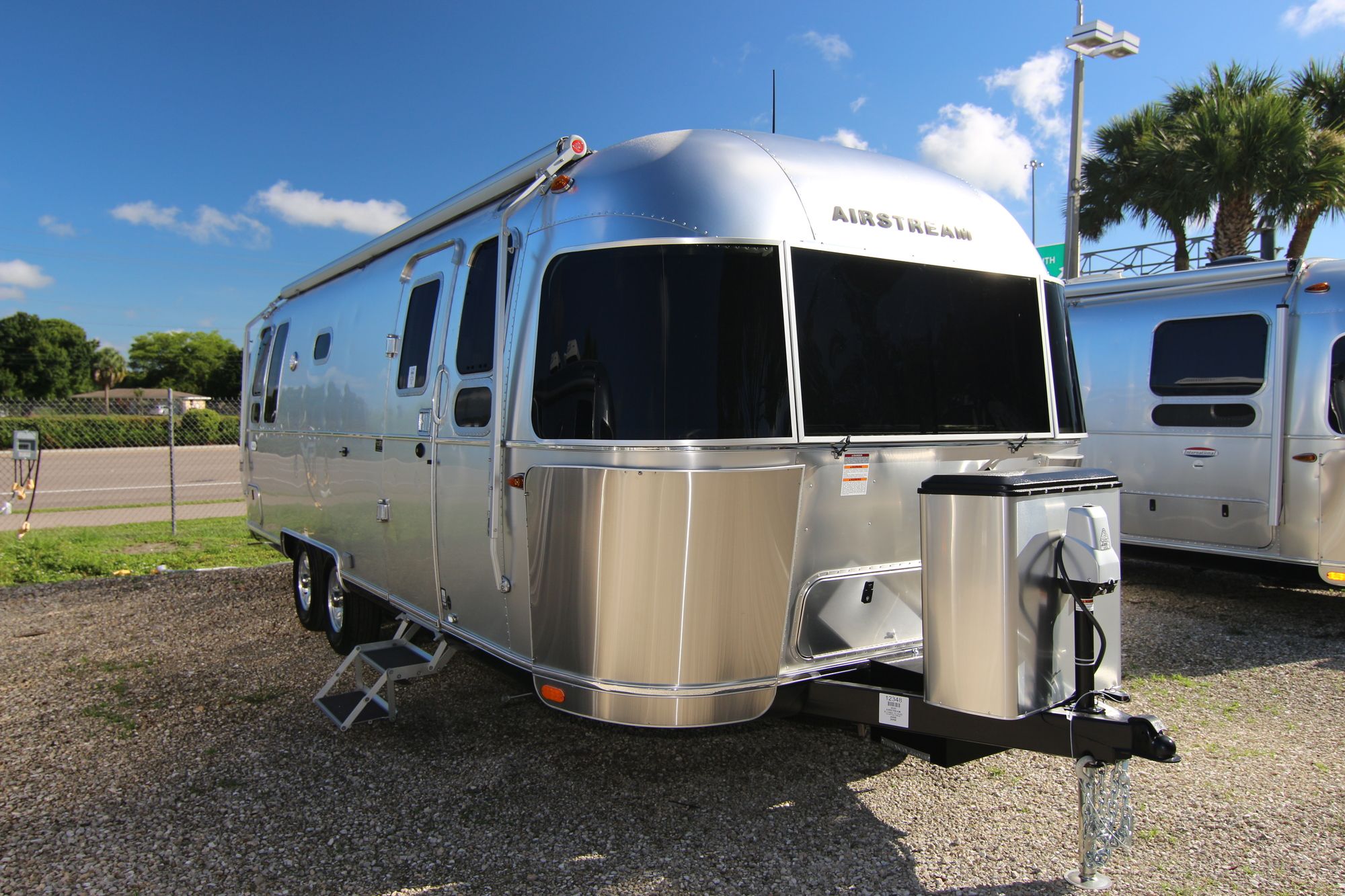 New 2020 Airstream Flying Cloud 26RB Travel Trailer  For Sale