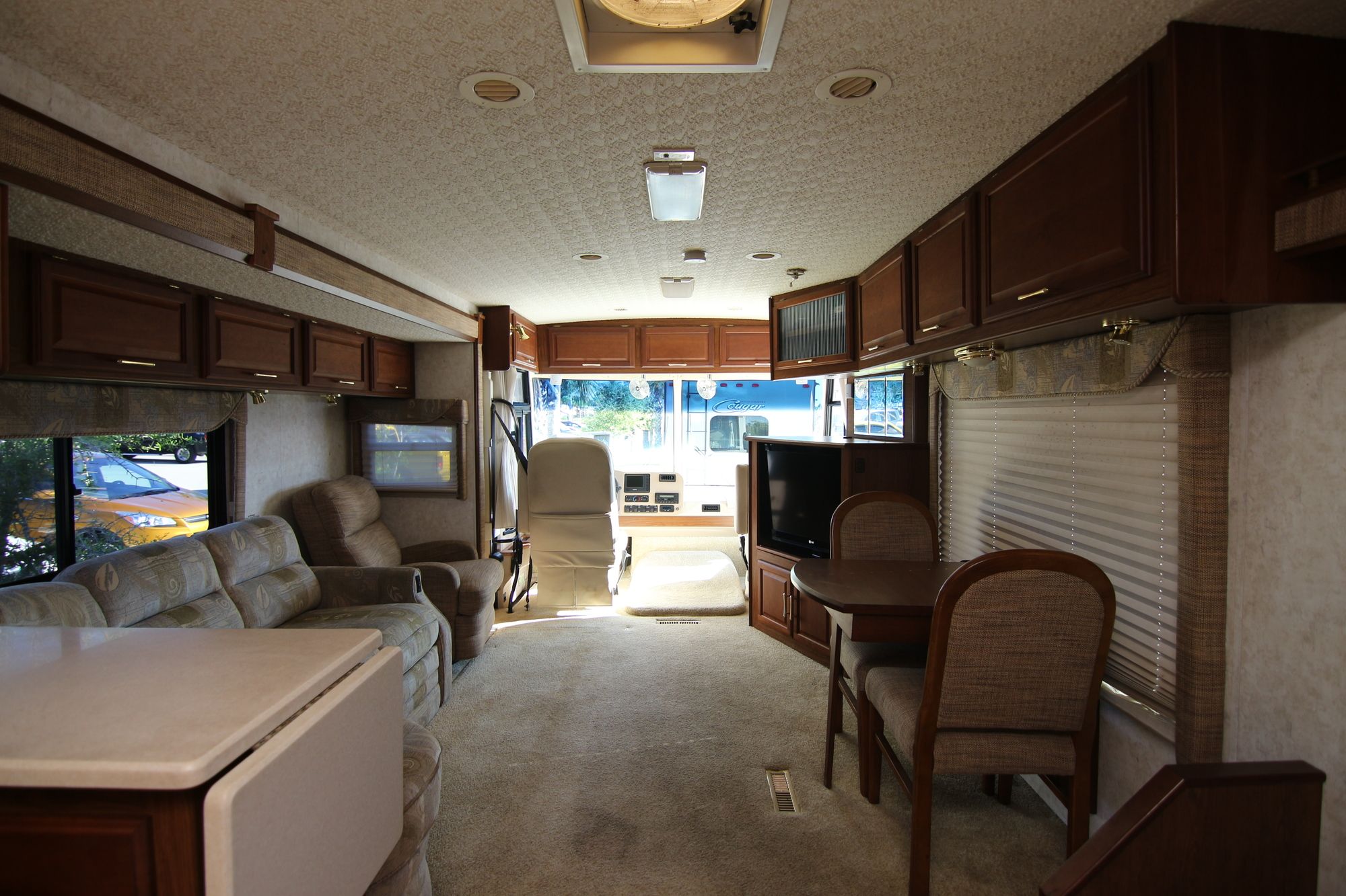 Used 2004 Winnebago Adventurer 38R Class A  For Sale