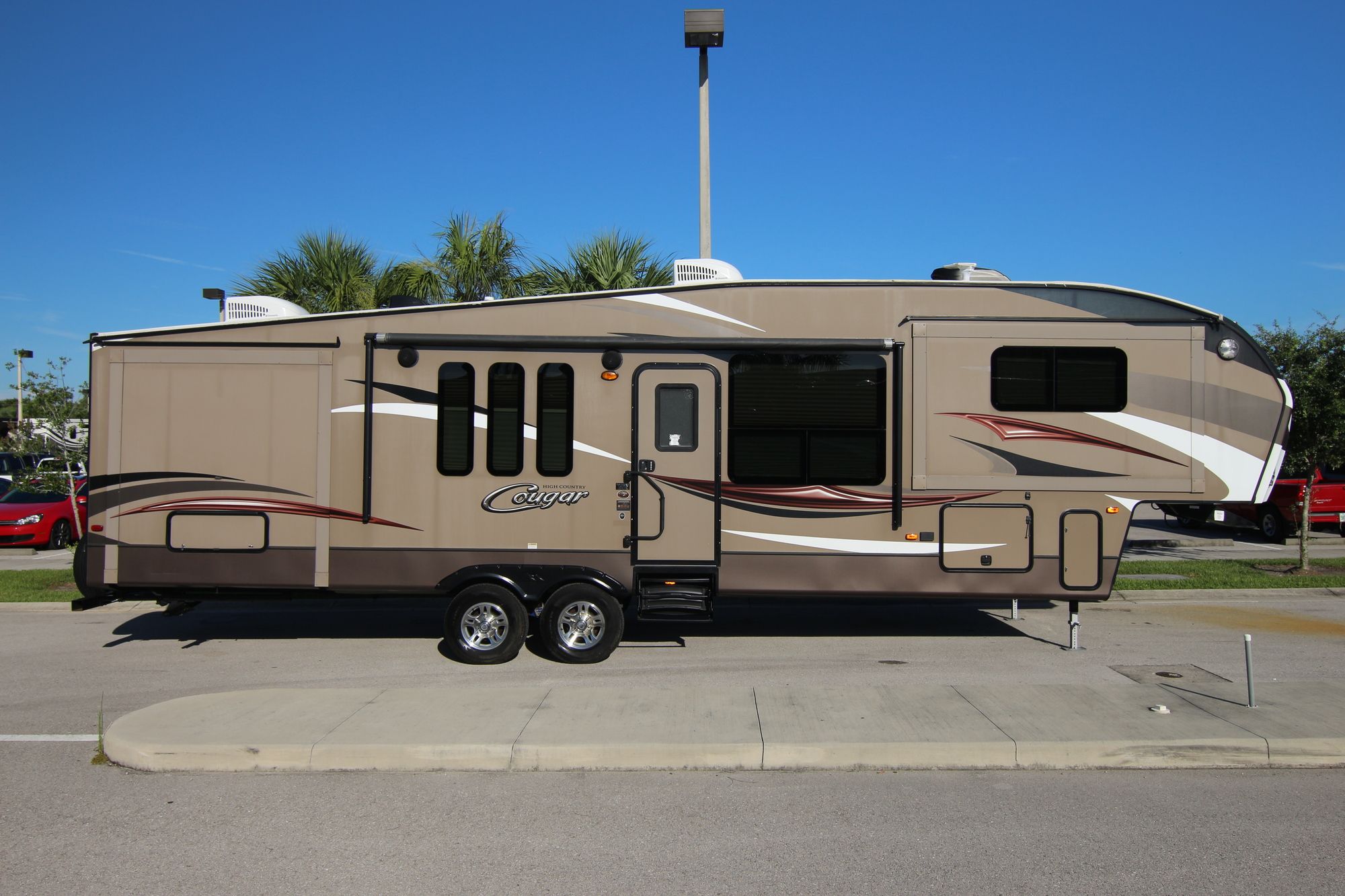 Used 2014 Keystone Cougar 337FLS Fifth Wheel  For Sale