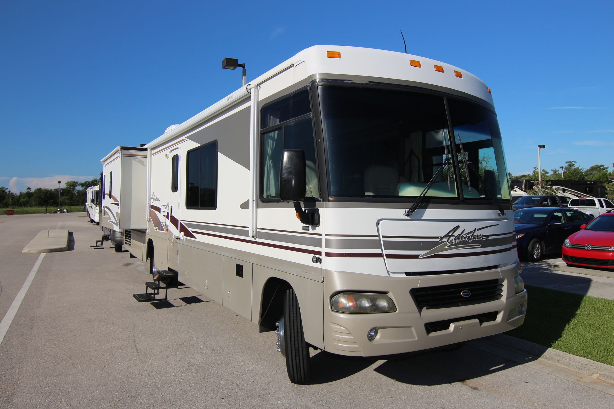 Used 2004 Winnebago Adventurer 38R Class A  For Sale