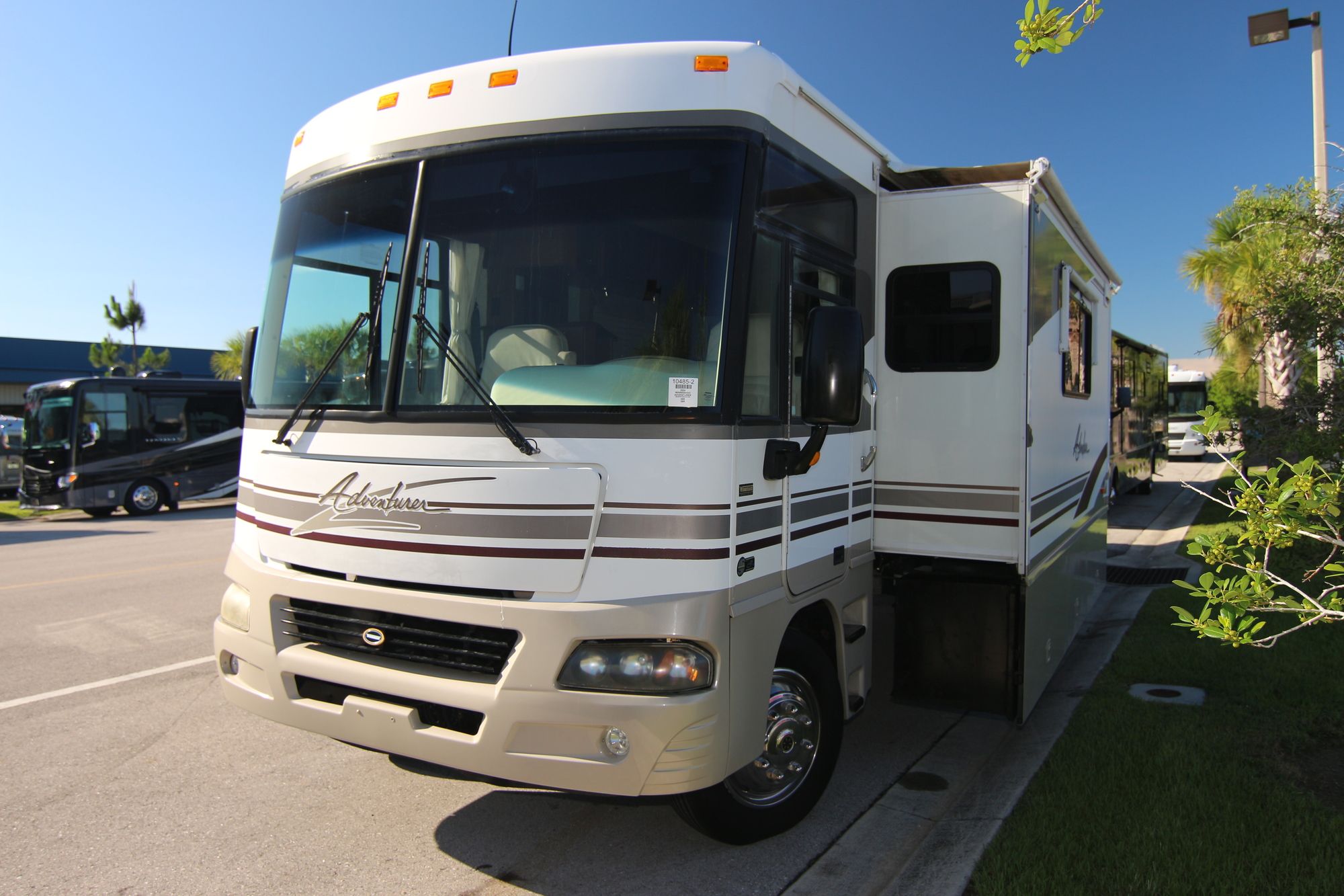 Used 2004 Winnebago Adventurer 38R Class A  For Sale