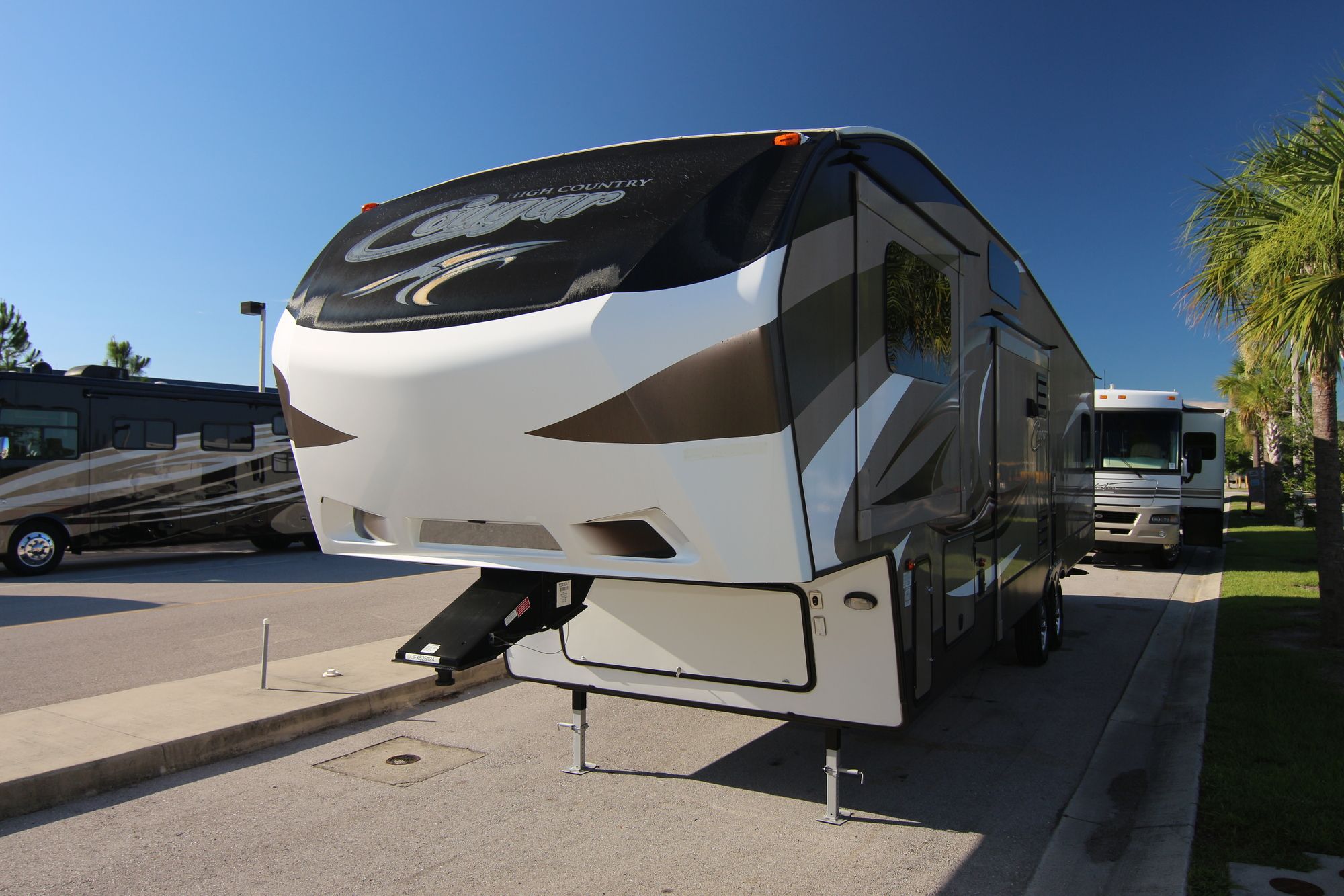 Used 2014 Keystone Cougar 337FLS Fifth Wheel  For Sale