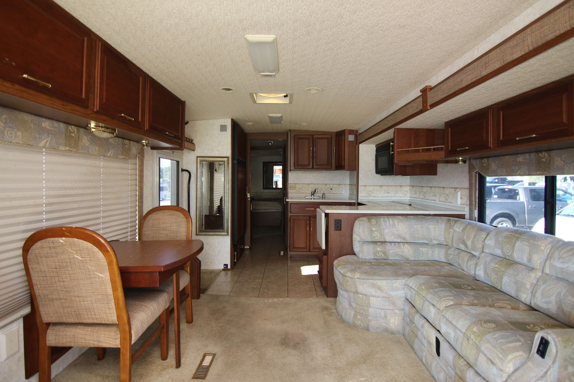 Used 2004 Winnebago Adventurer 38R Class A  For Sale