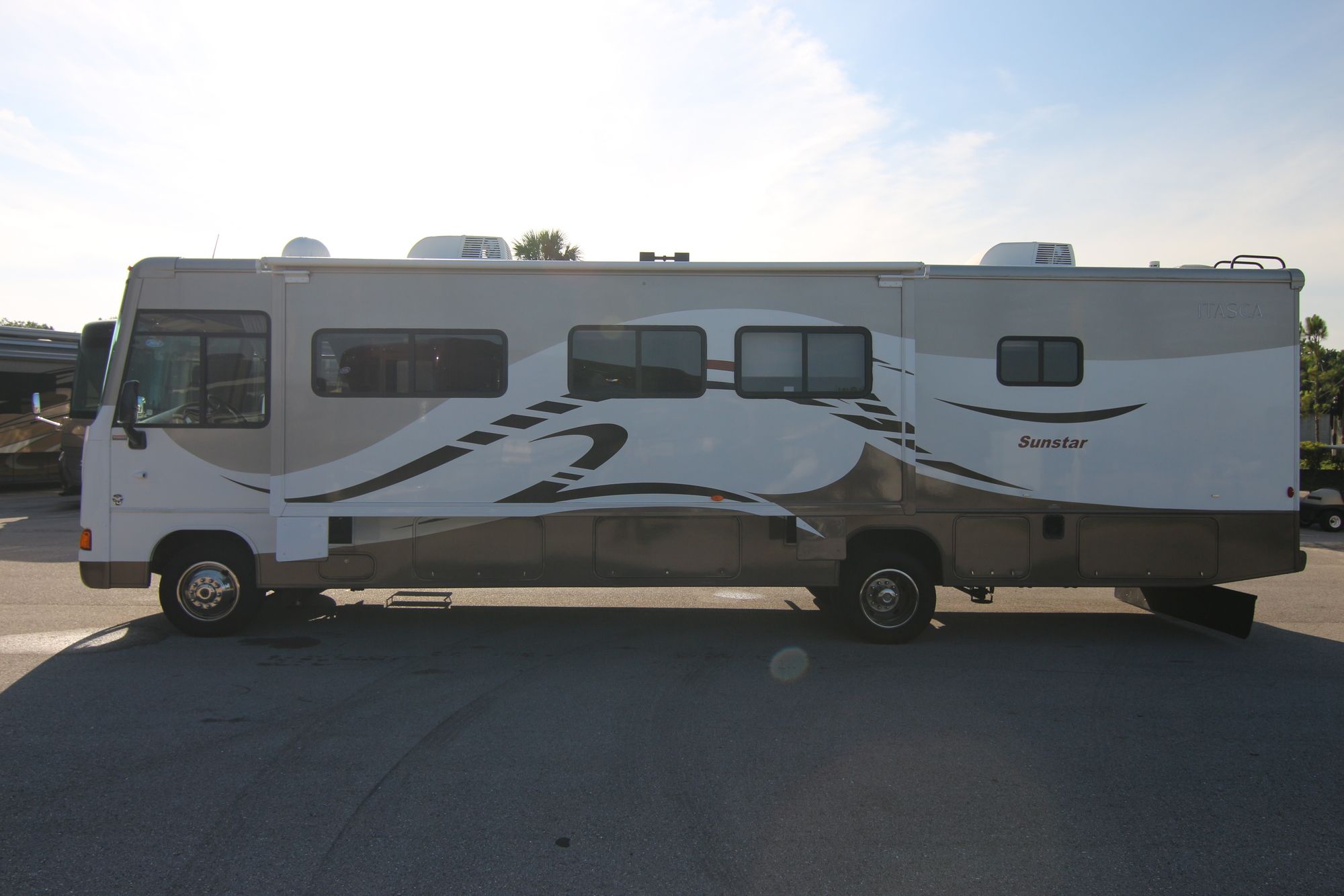 Used 2011 Itasca Sunstar 35F Class A  For Sale