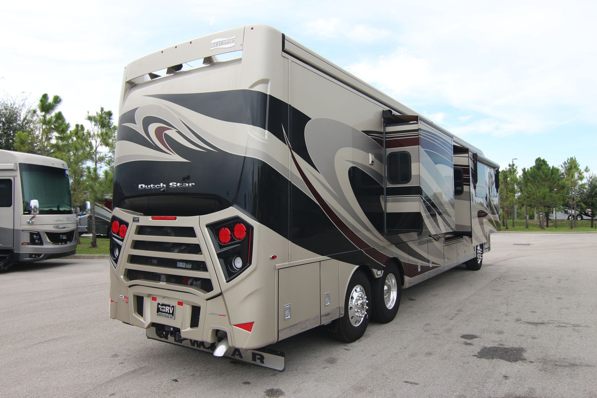 New 2019 Newmar Dutch Star 4363 Class A  For Sale