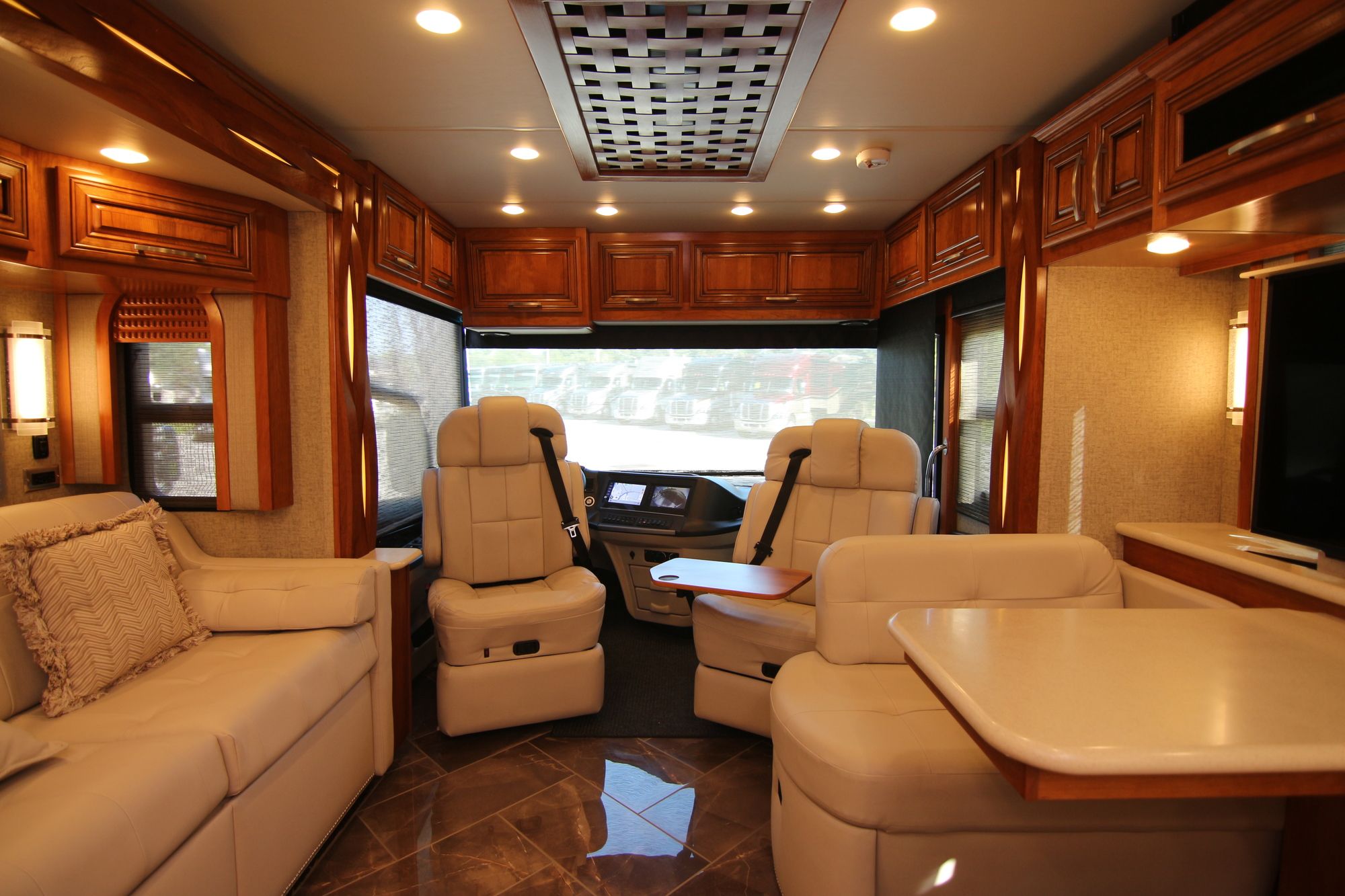 Used 2018 Newmar New Aire 3343 Class A  For Sale