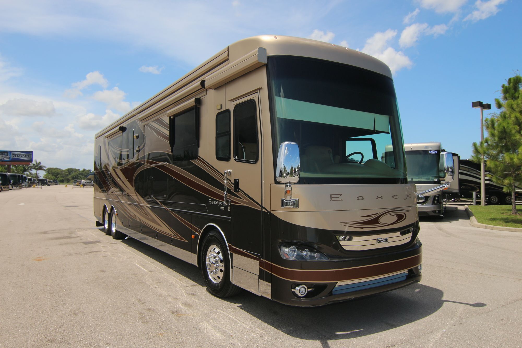 Used 2012 Newmar Essex 4544 Class A  For Sale