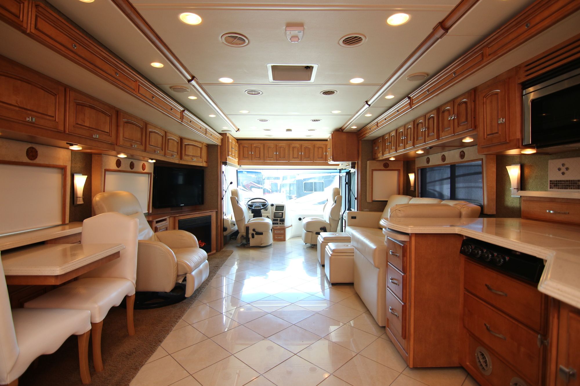 Used 2013 Winnebago Journey 40U Class A  For Sale