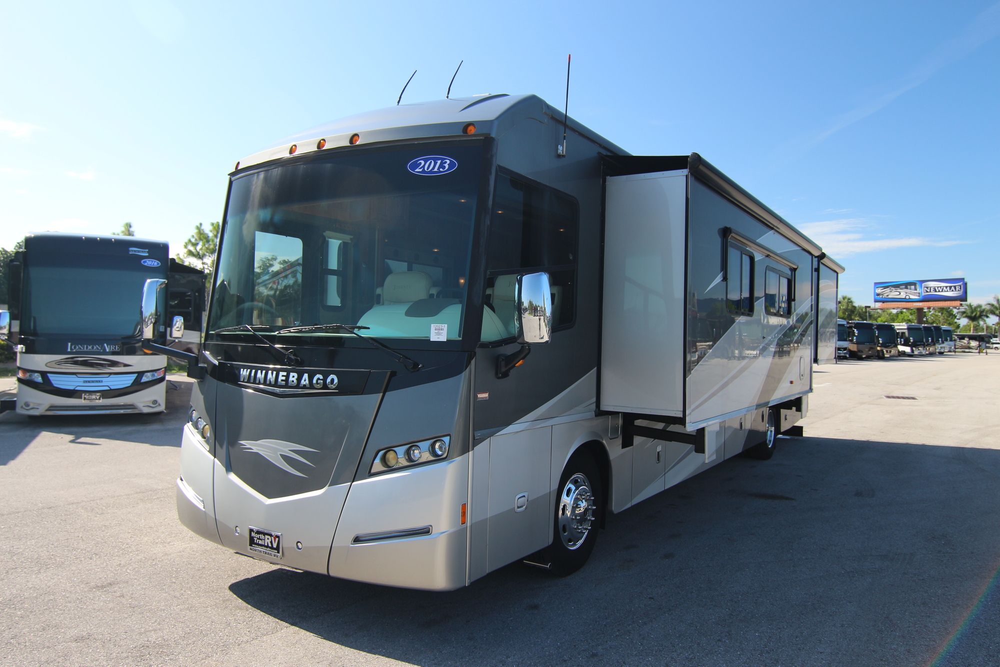 Used 2013 Winnebago Journey 40U Class A  For Sale