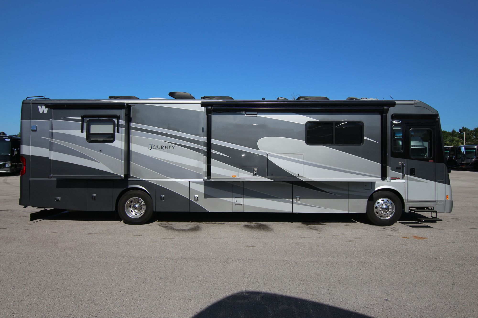 Used 2013 Winnebago Journey 40U Class A  For Sale