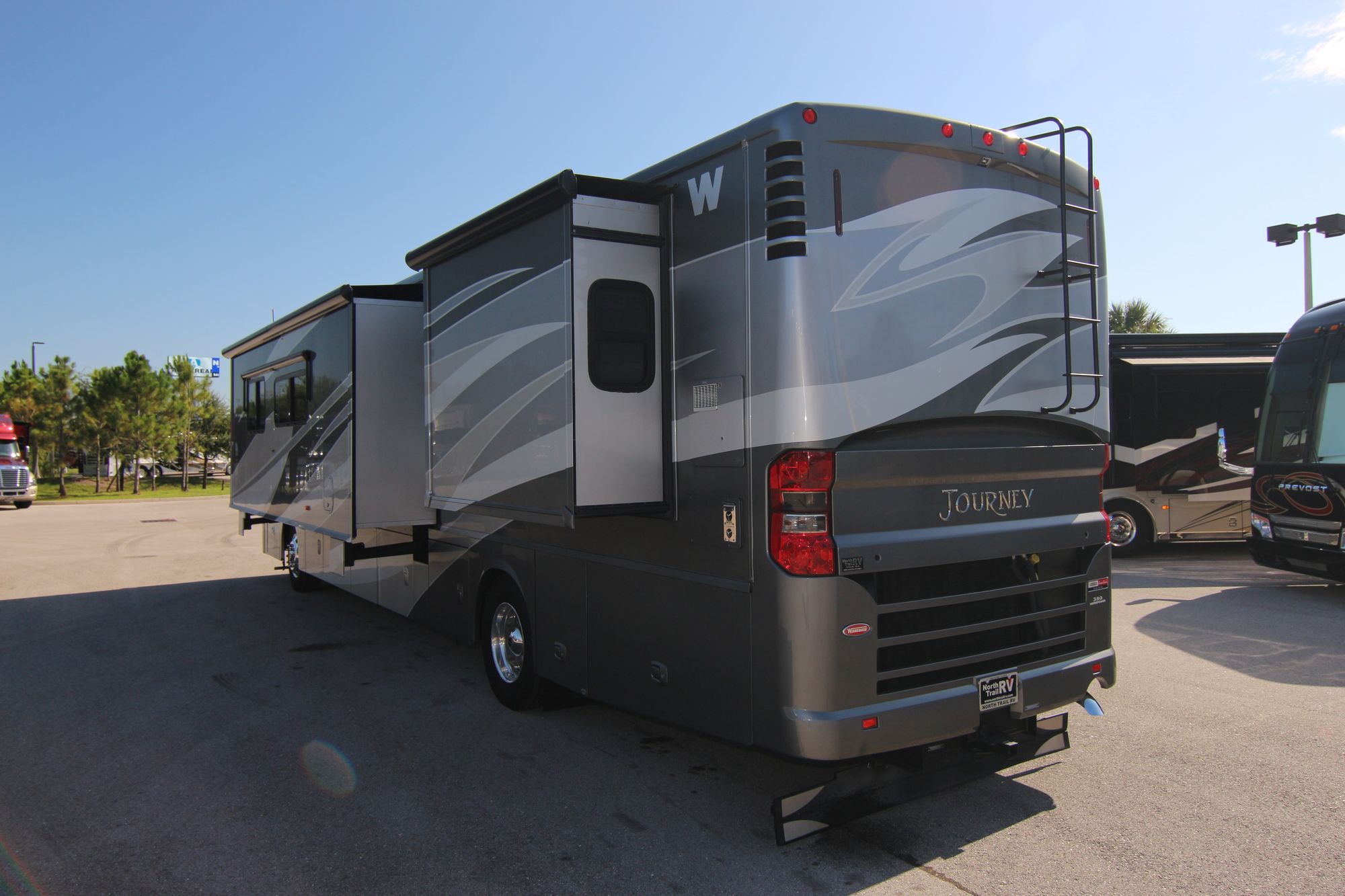 Used 2013 Winnebago Journey 40U Class A  For Sale