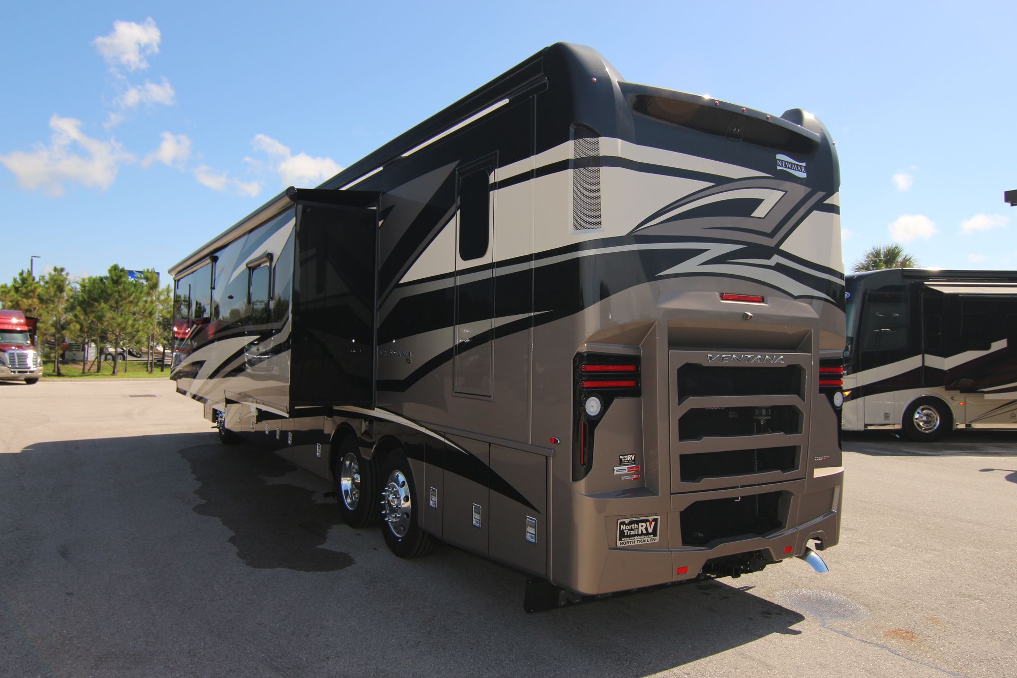 New 2020 Newmar Ventana 4369 Class A  For Sale