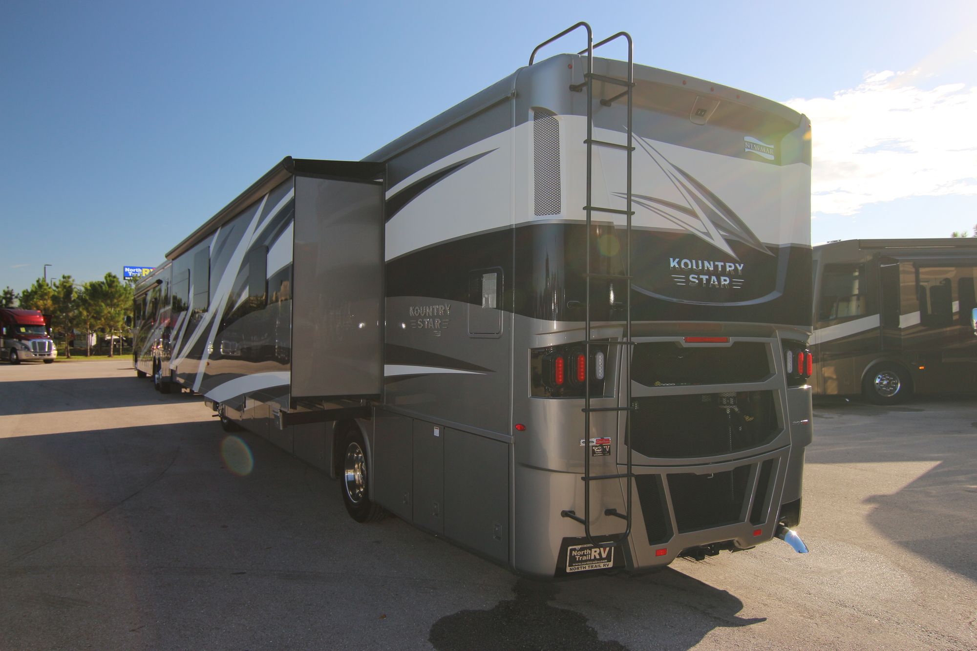 New 2020 Newmar Kountry Star 4037 Class A  For Sale