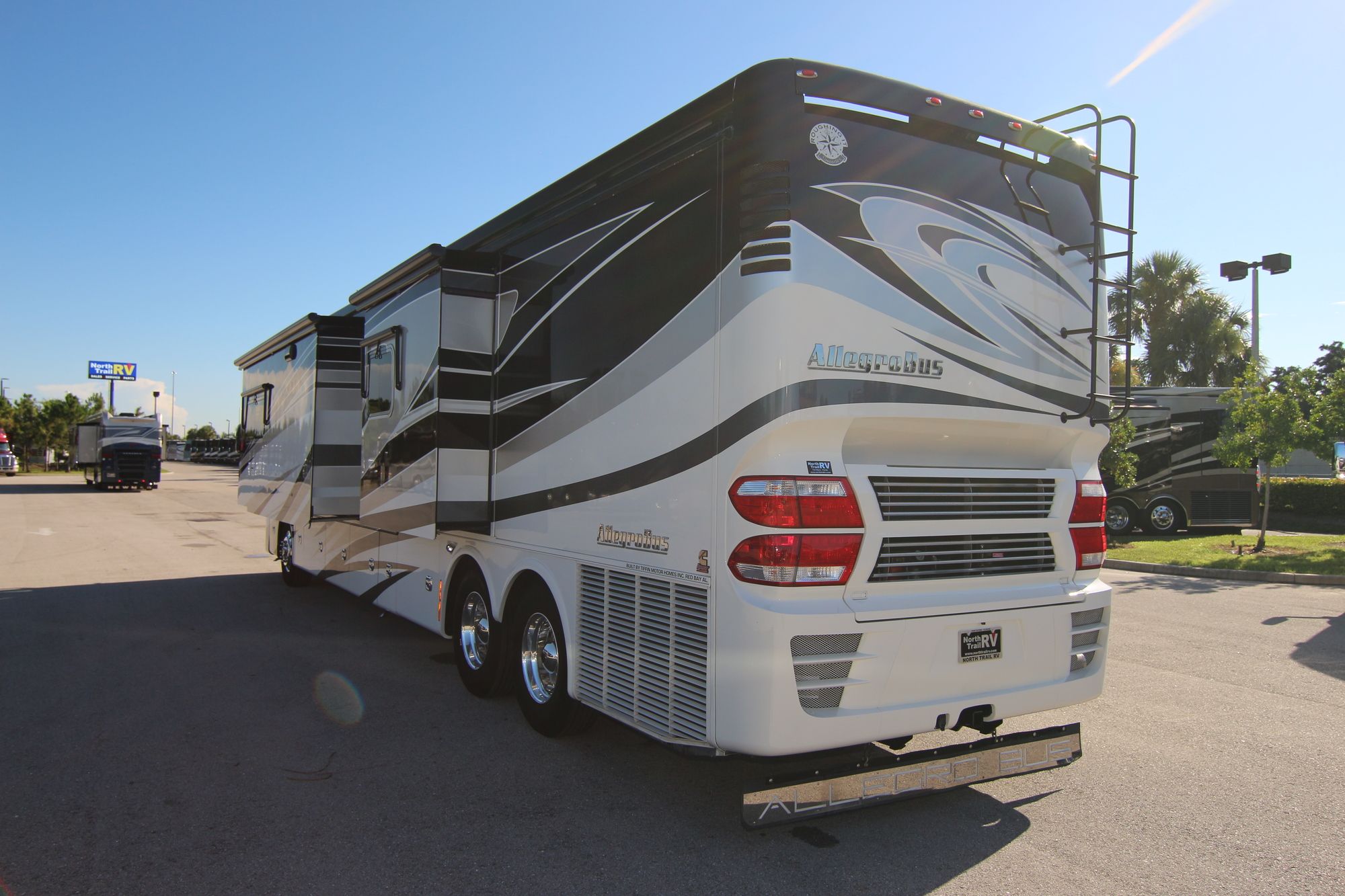 Used 2015 Tiffin Motor Homes Allegro Bus 45LP Class A  For Sale