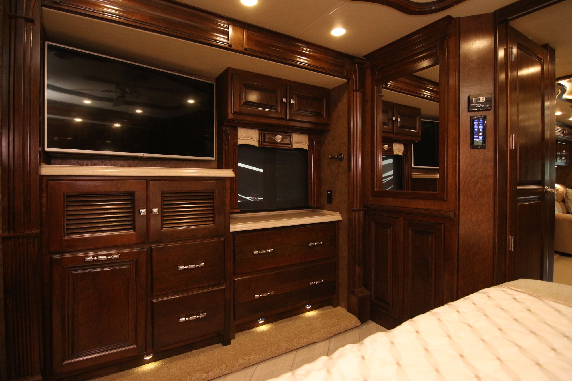 Used 2015 Tiffin Motor Homes Allegro Bus 45LP Class A  For Sale