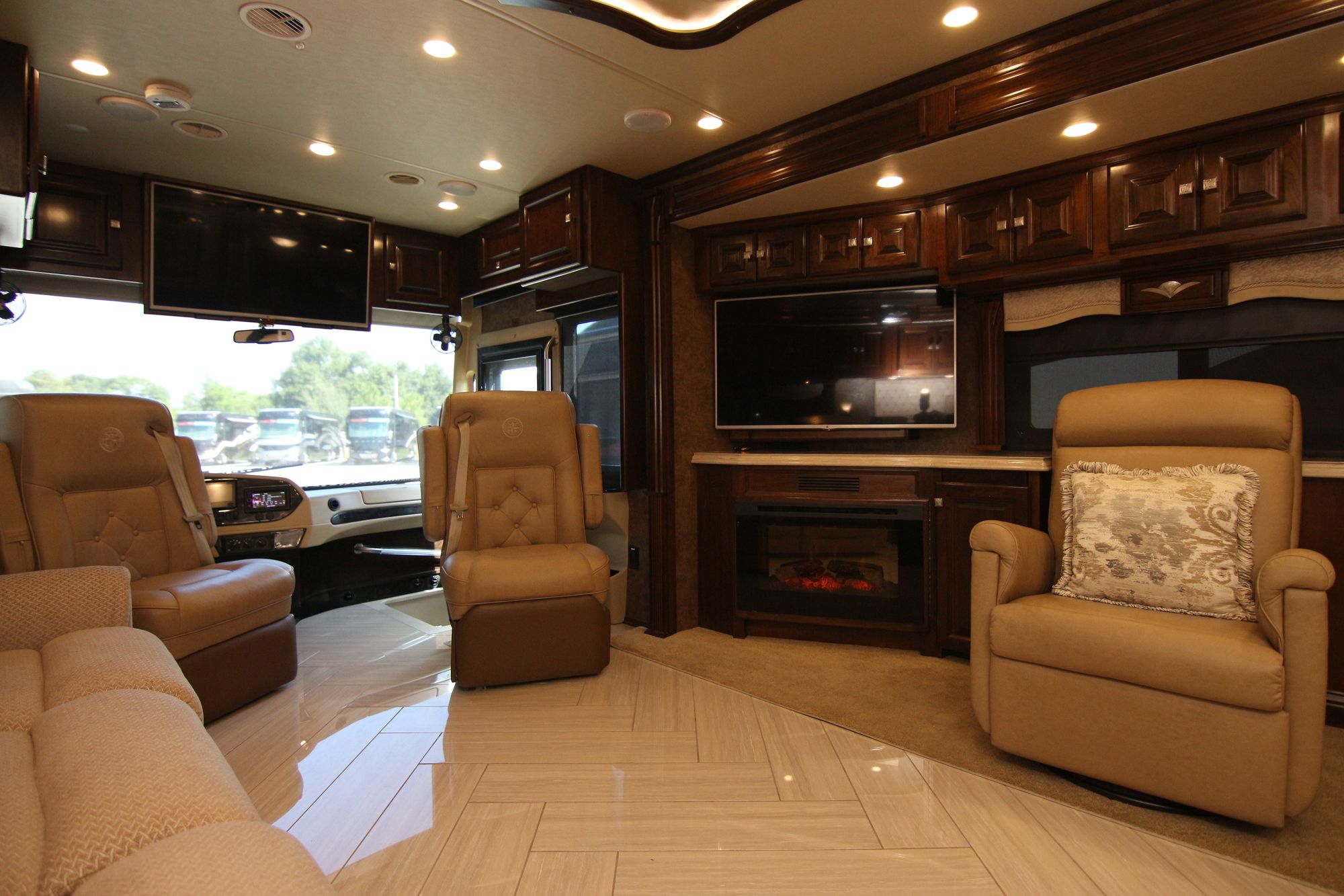 Used 2015 Tiffin Motor Homes Allegro Bus 45LP Class A  For Sale