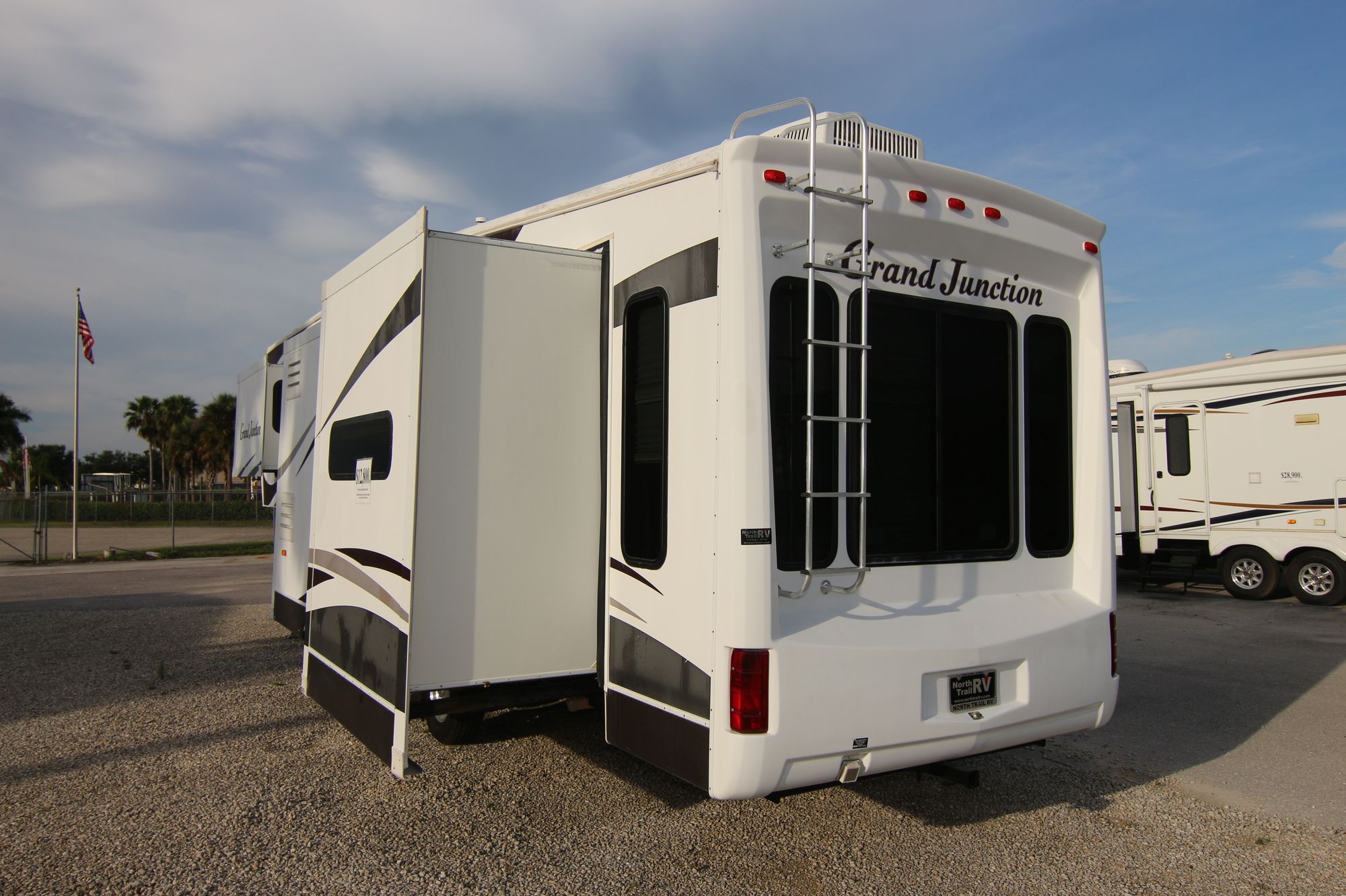 Used 2007 Dutchmen Grand Junction 34QRL Fifth Wheel  For Sale