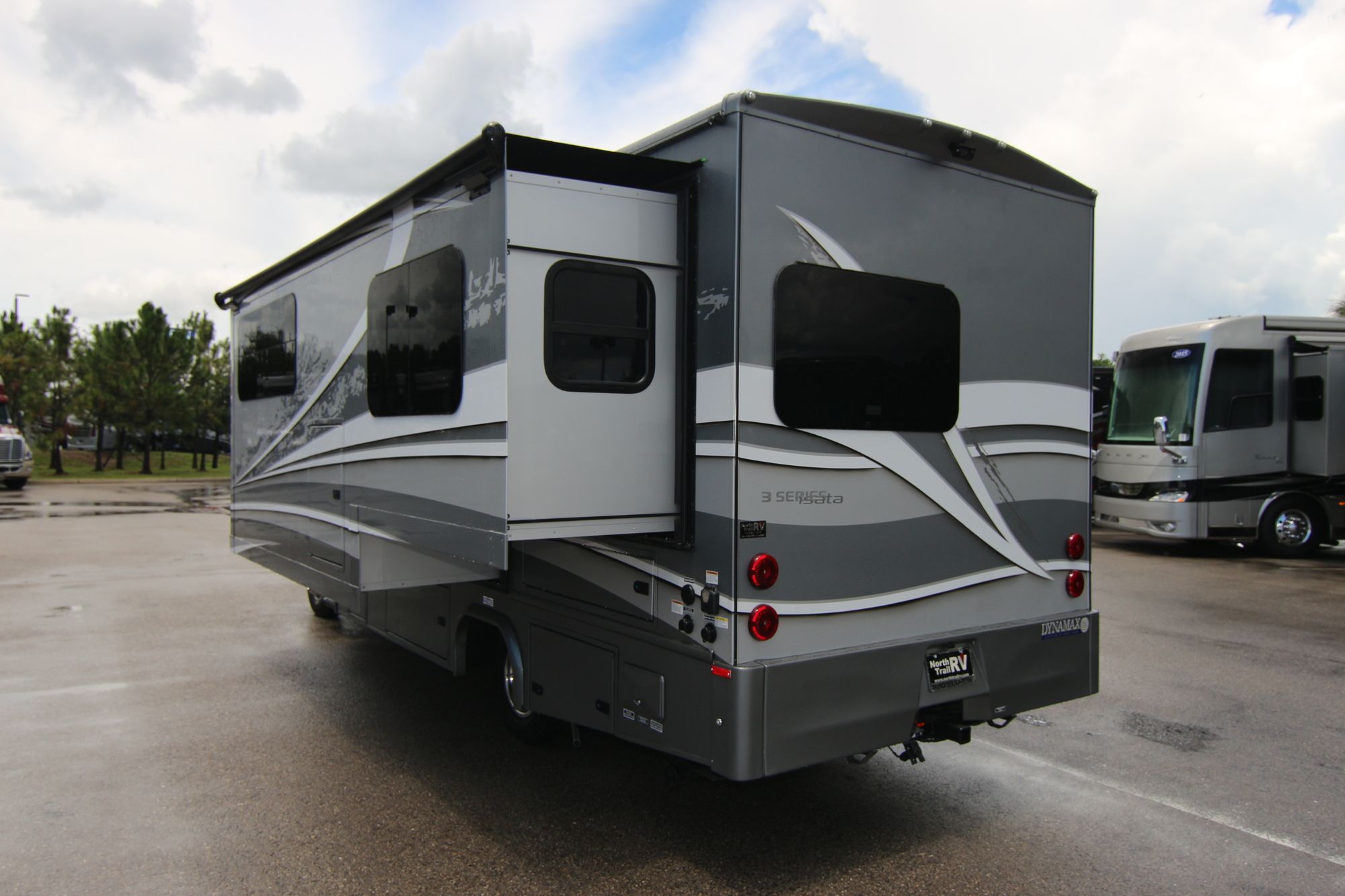 New 2020 Dynamax Isata 3 24FW Class C  For Sale