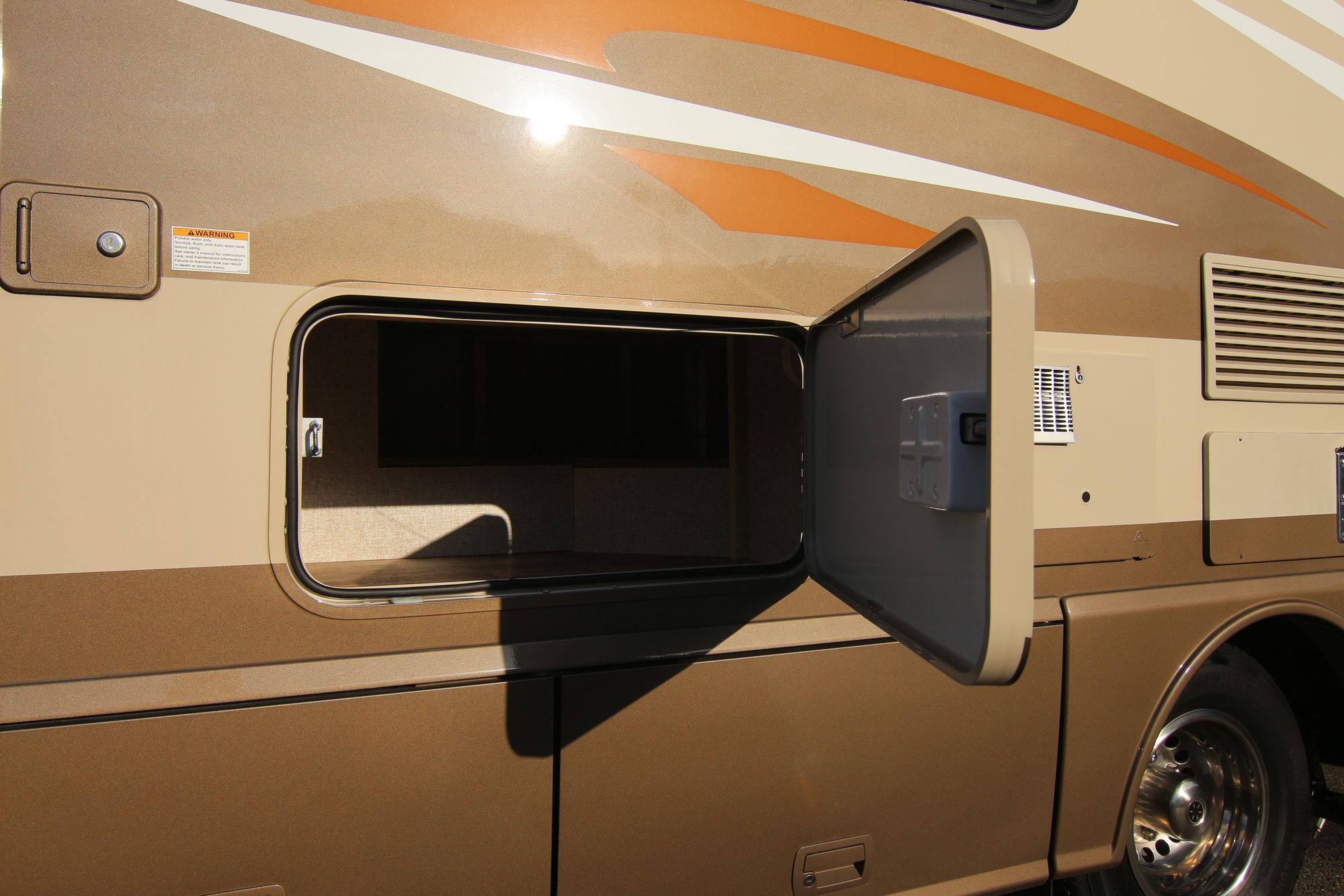 Used 2017 Winnebago View 24J Class C  For Sale