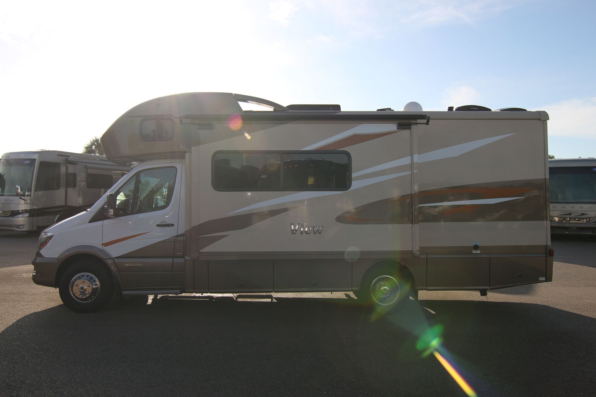 Used 2017 Winnebago View 24J Class C  For Sale