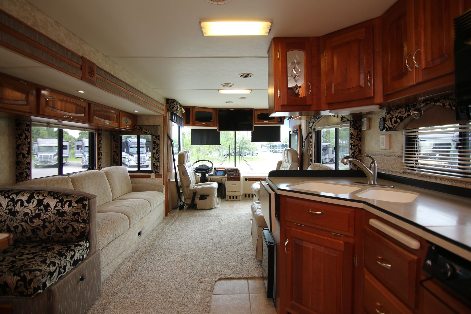 Used 2005 Newmar Dutch Star 4010 Class A  For Sale