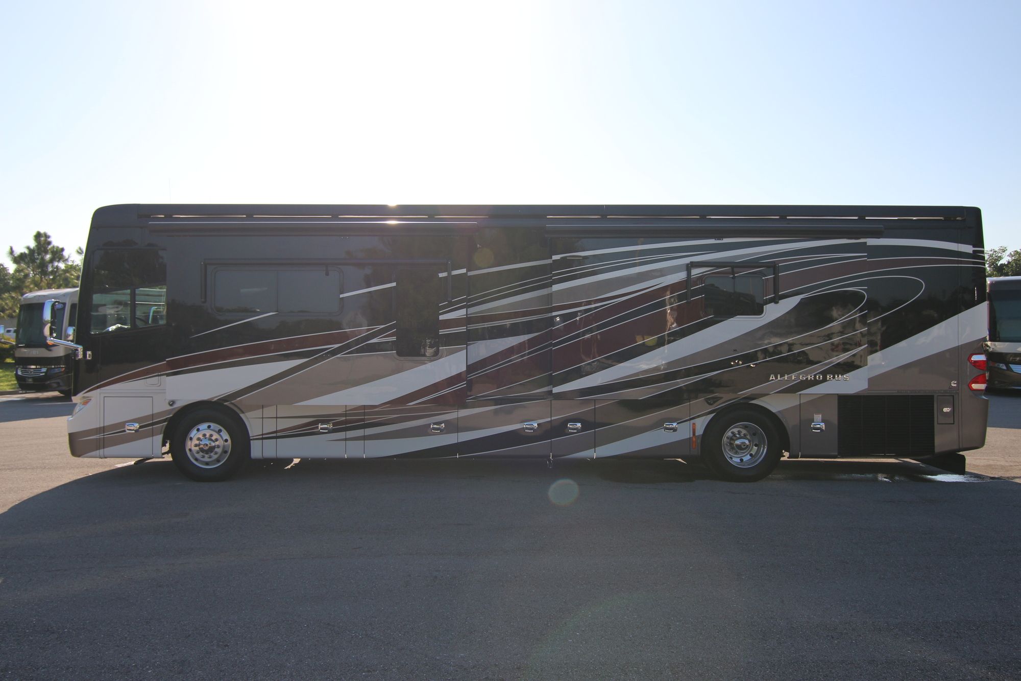 Used 2016 Tiffin Motor Homes Allegro Bus 40AP Class A  For Sale