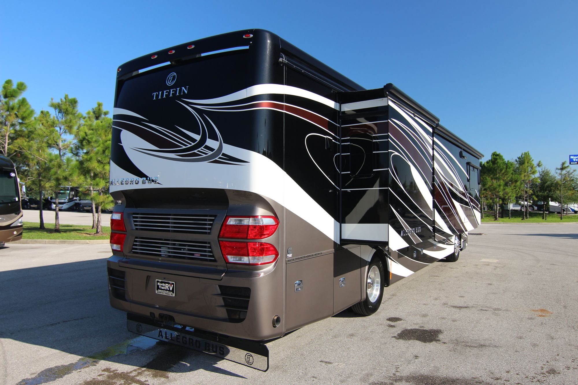 Used 2016 Tiffin Motor Homes Allegro Bus 40AP Class A  For Sale