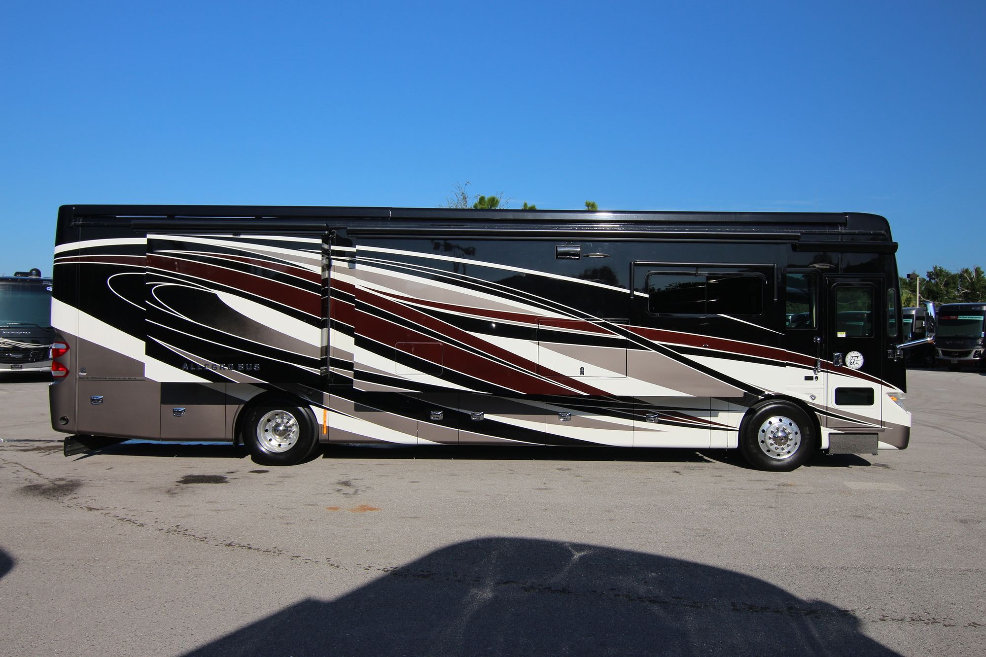 Used 2016 Tiffin Motor Homes Allegro Bus 40AP Class A  For Sale