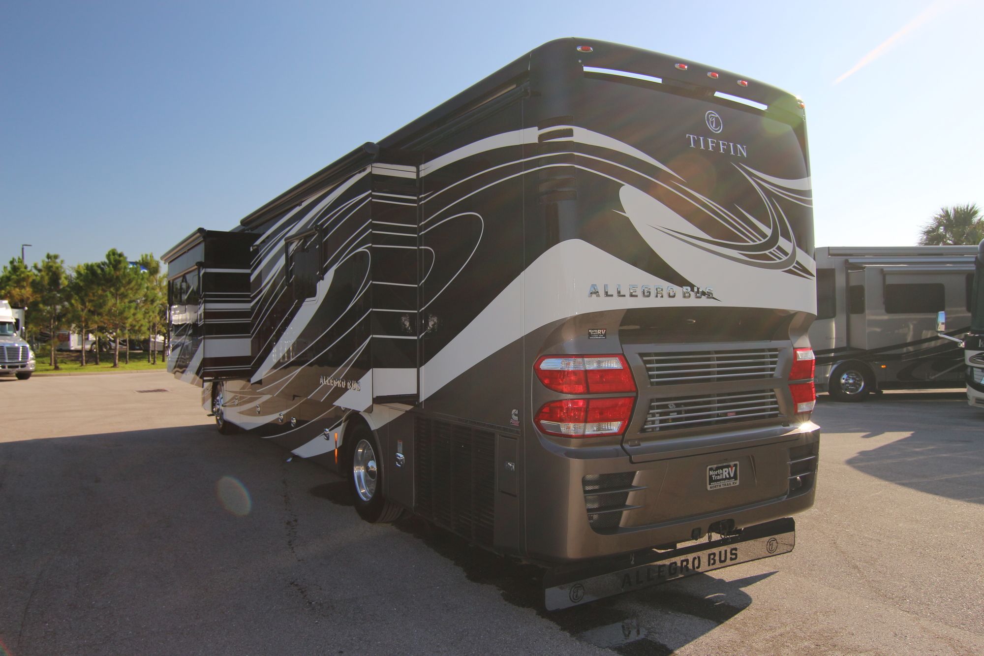 Used 2016 Tiffin Motor Homes Allegro Bus 40AP Class A  For Sale