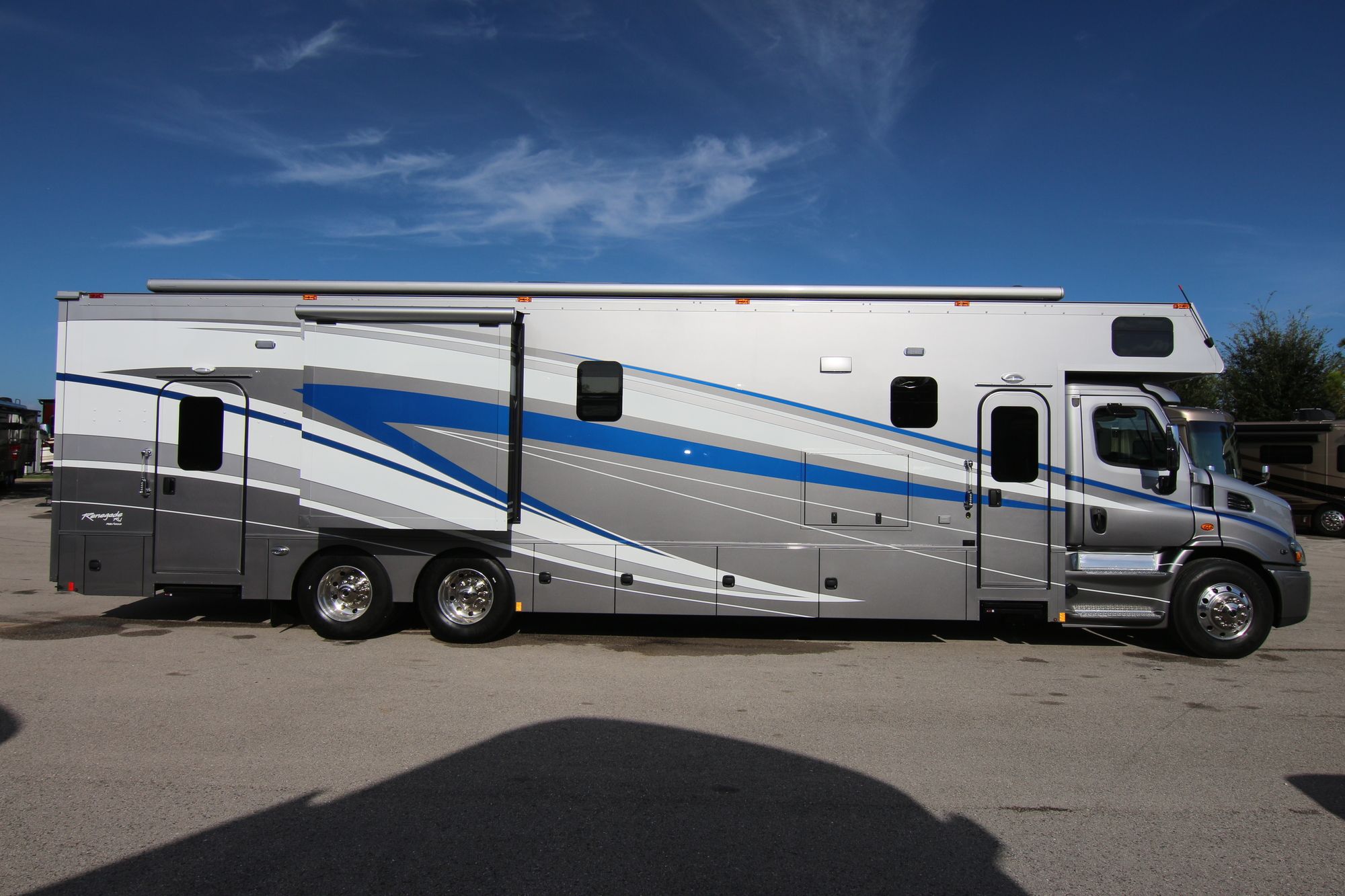 New 2020 Renegade Rv Classic Garage GARAGE Super C  For Sale