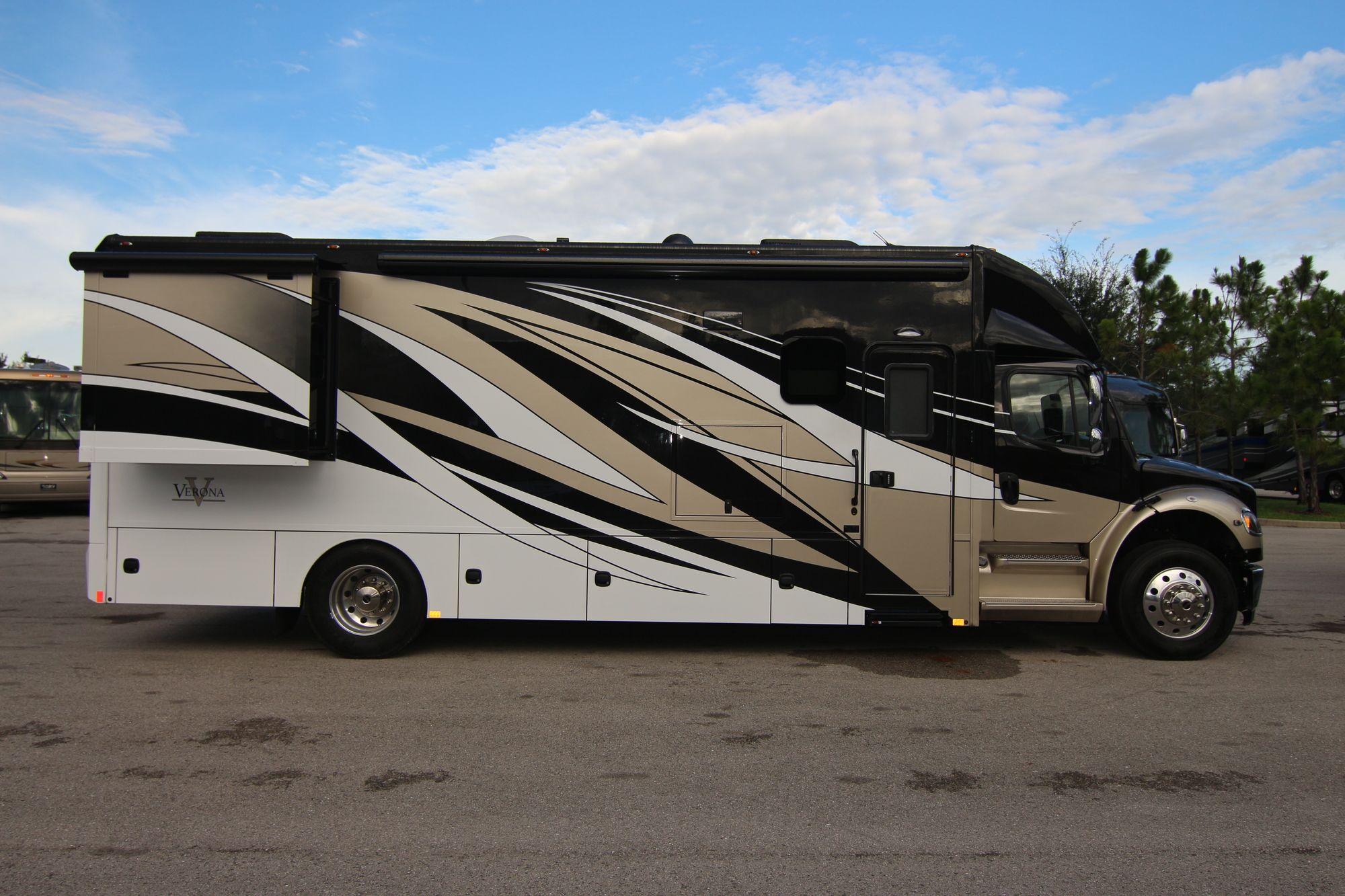 New 2020 Renegade Rv Verona 34VQB Super C  For Sale