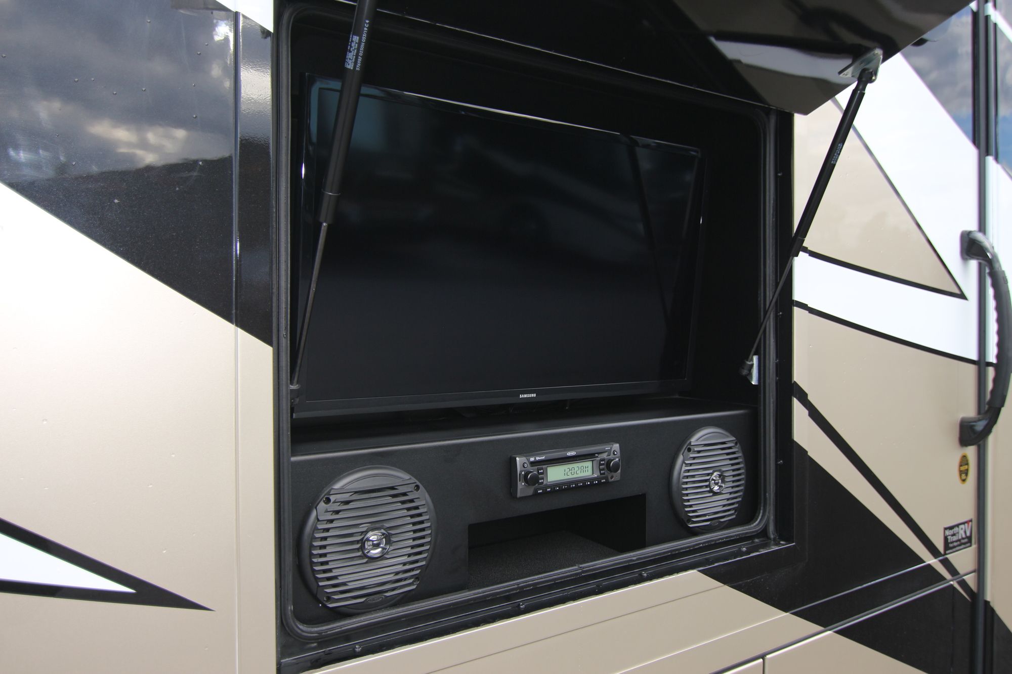 New 2020 Renegade Rv Verona 34VQB Super C  For Sale